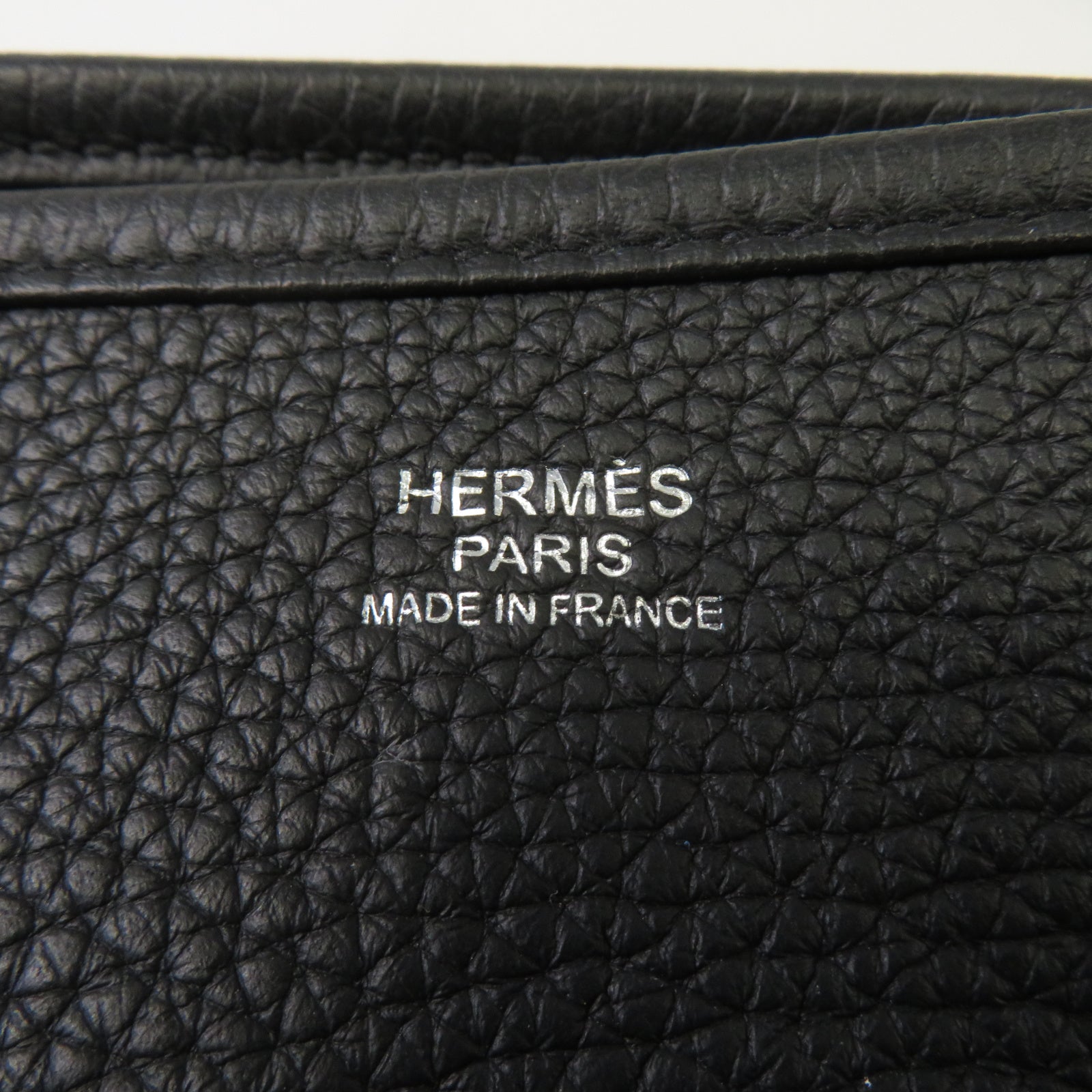 HERMES Clemence皮革Evelyne PM銀扣肩背袋Noir黑色