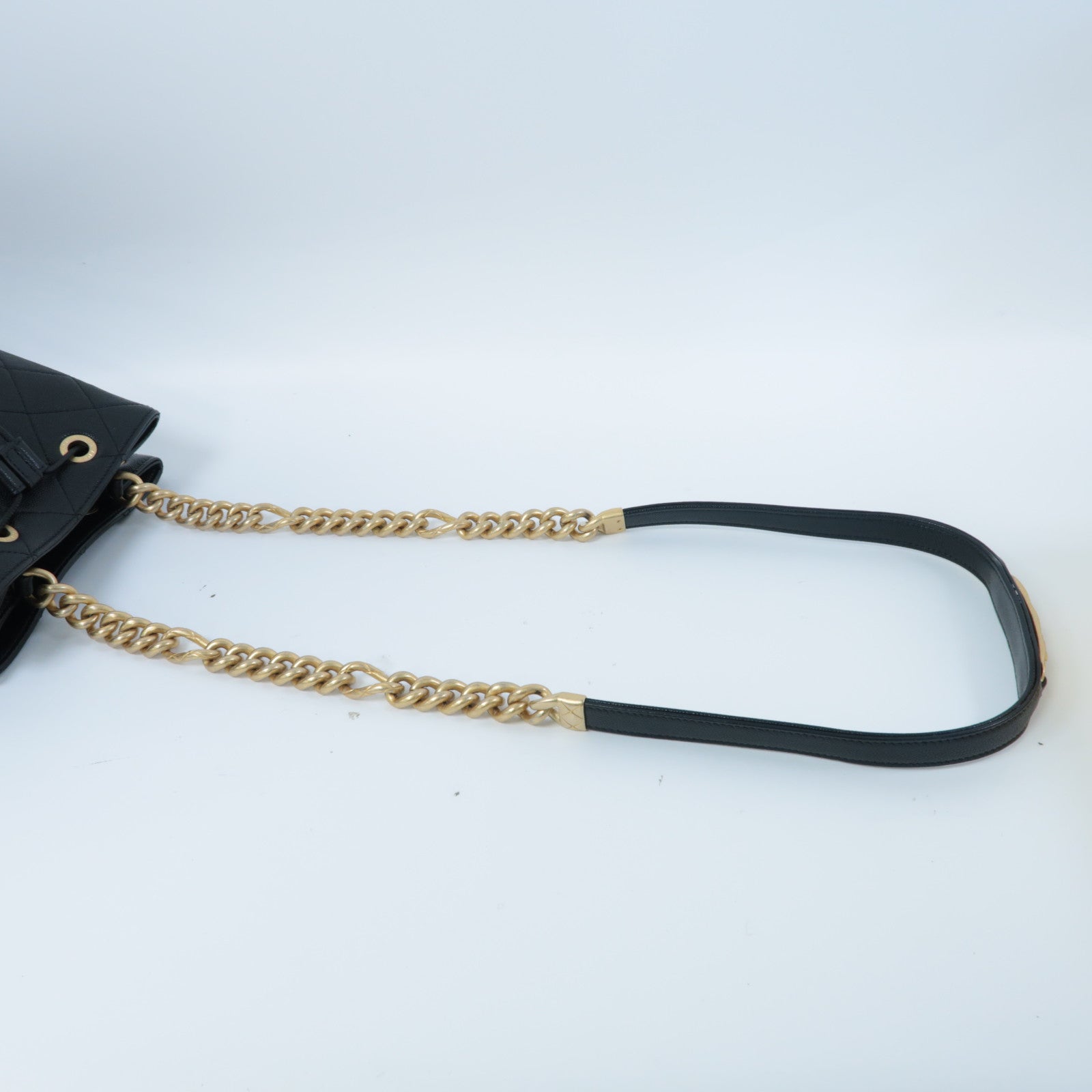 CHANEL 菱格牛皮皮革Chain Shoulder金扣鏈帶肩背袋黑色