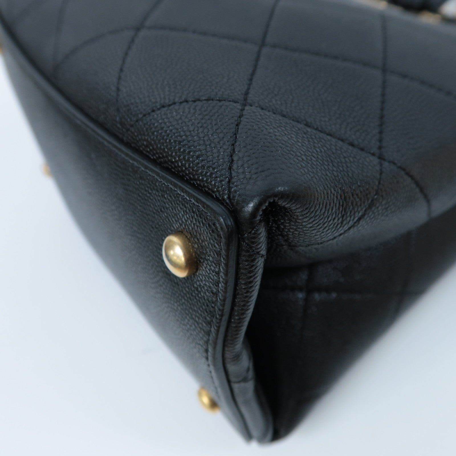 CHANEL 菱格牛皮皮革Chain Shoulder金扣鏈帶肩背袋黑色