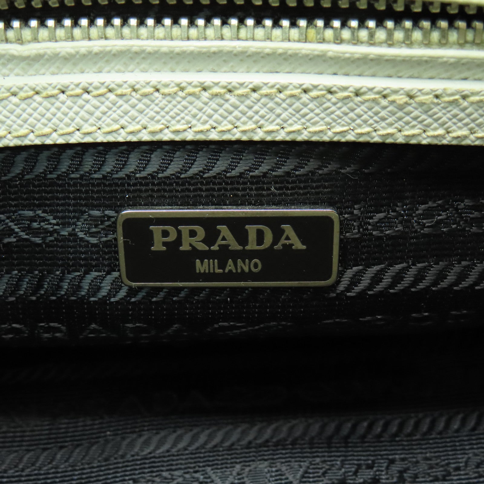 PRADA 牛皮皮革2 Way Shoulder銀扣手挽肩背兩用袋白色