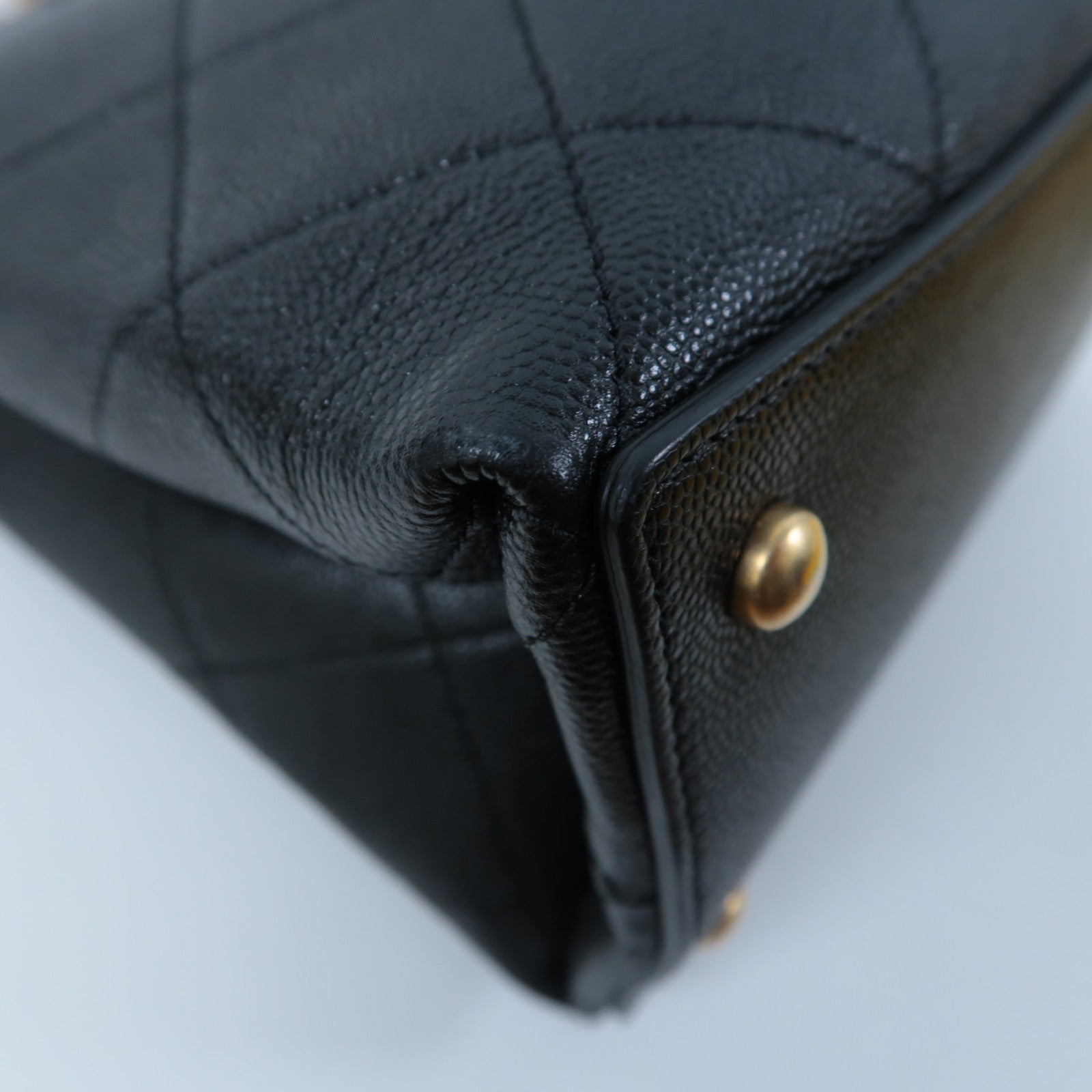 CHANEL 菱格牛皮皮革Chain Shoulder金扣鏈帶肩背袋黑色