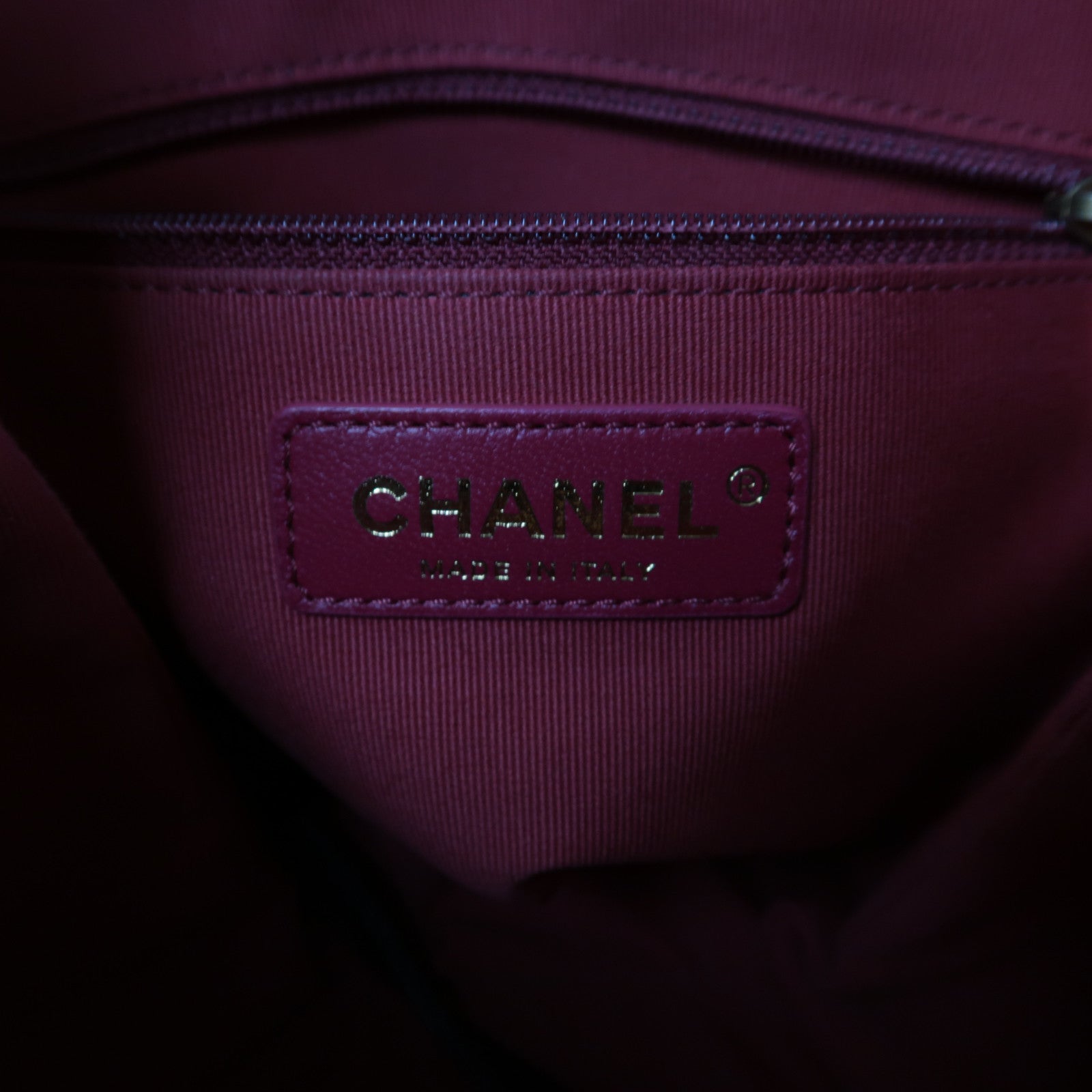 CHANEL 菱格牛皮皮革Chain Shoulder金扣鏈帶肩背袋黑色
