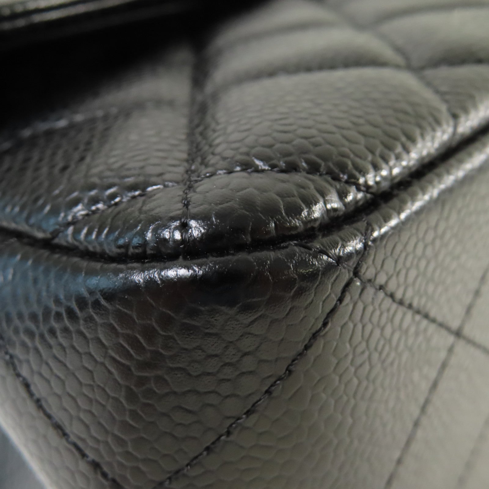 CHANEL 菱格Caviar皮革Jumbo Classic Flap Bag銀扣鏈帶肩背袋黑色
