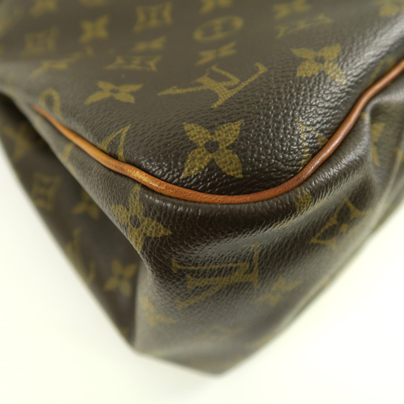 LOUIS VUITTON Monogram Batignolles Vertical金扣手挽袋啡色