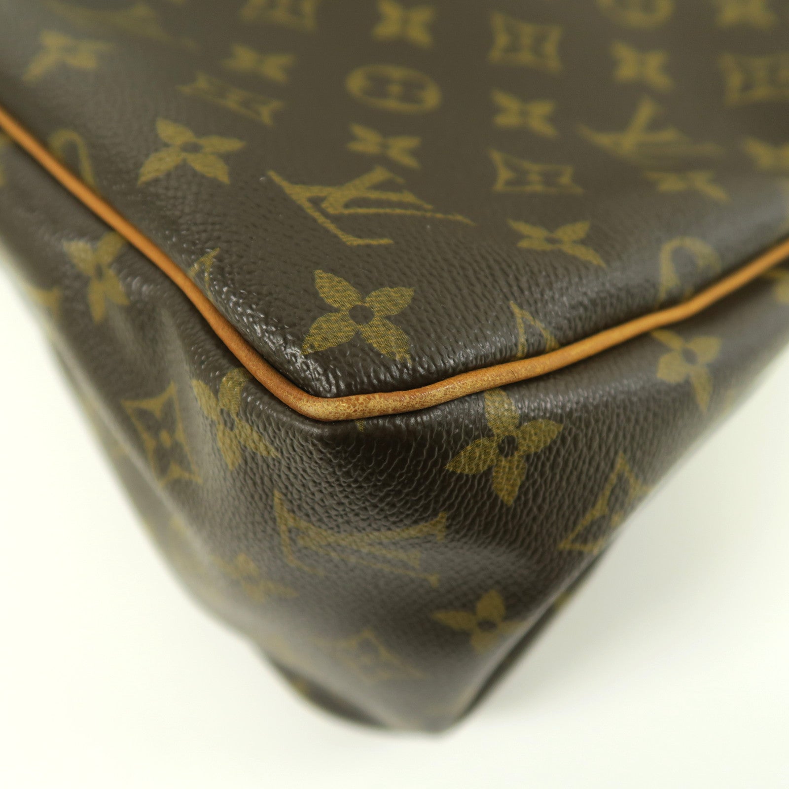 LOUIS VUITTON Monogram Batignolles Vertical金扣手挽袋啡色