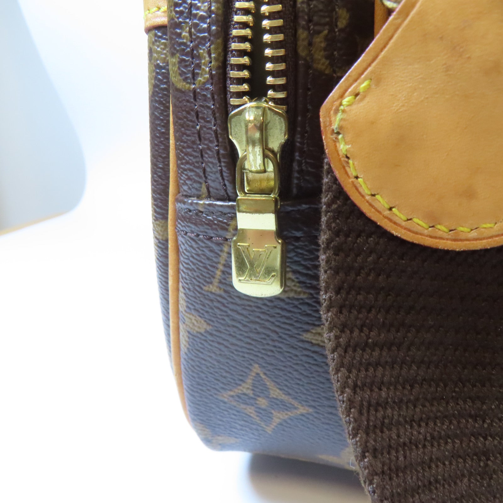 LOUIS VUITTON Monogram Reporter金扣肩背袋啡色