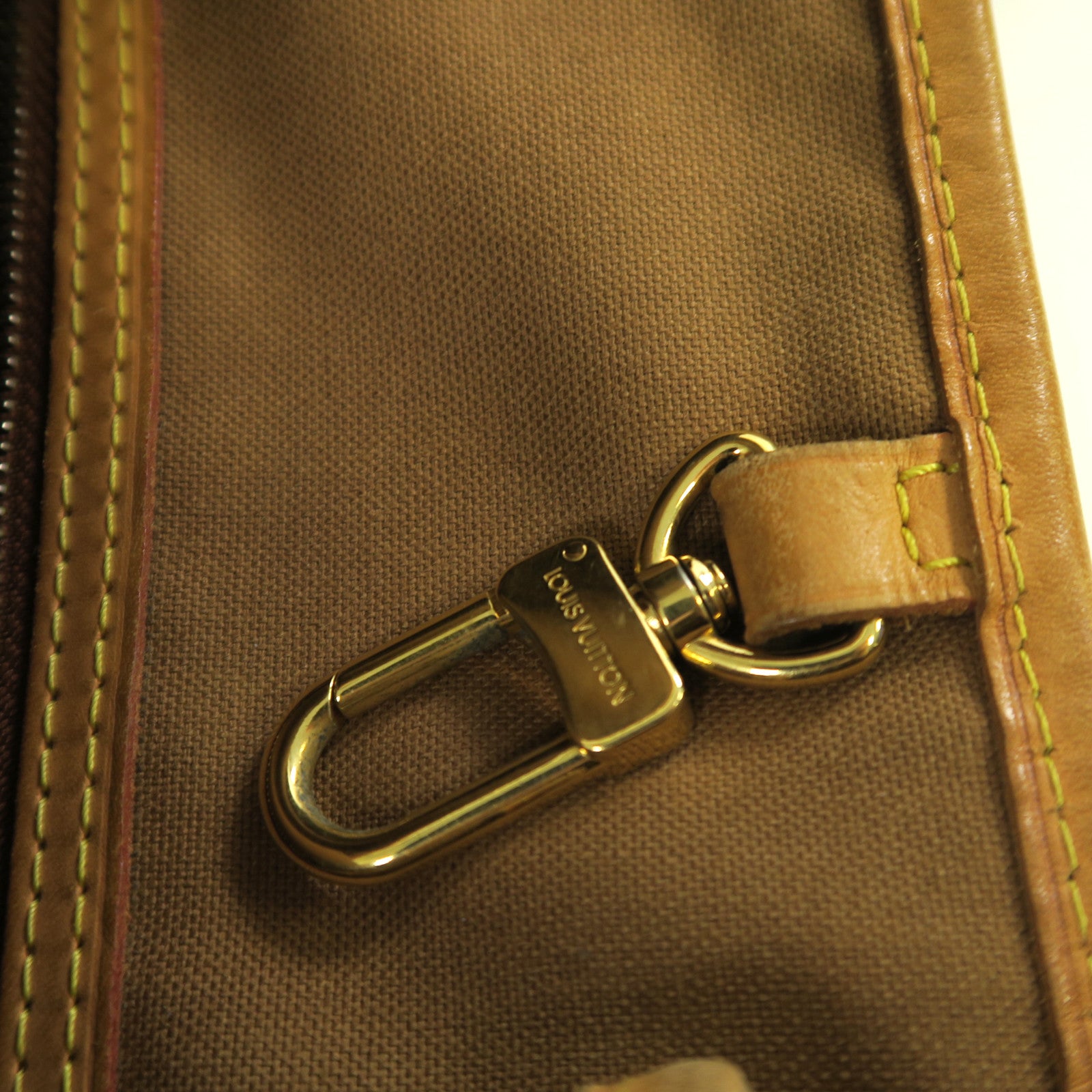 LOUIS VUITTON Monogram Batignolles Vertical金扣手挽袋啡色
