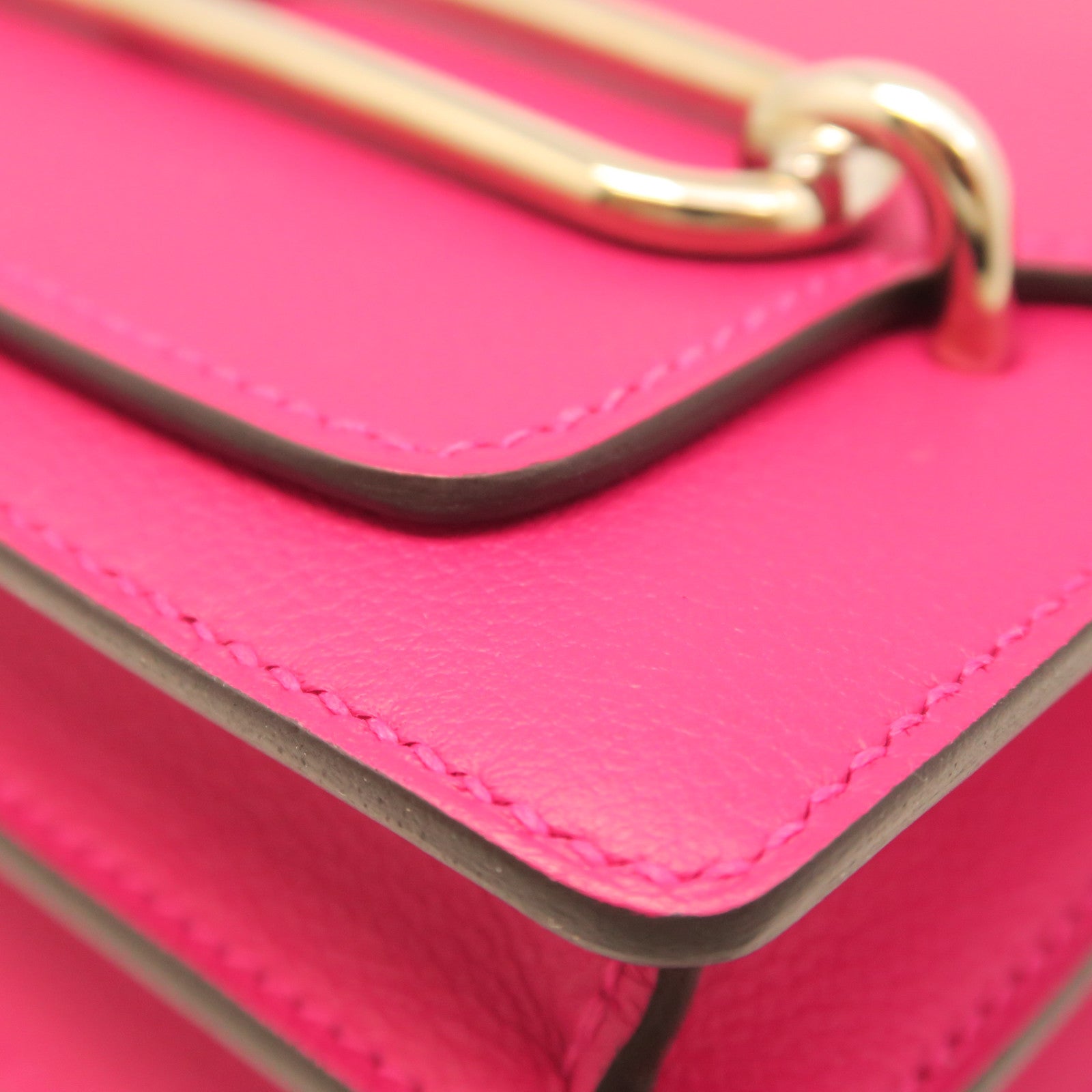 HERMES Evercolor Leather Mini Roulis Gold Buckle Shoulder Bag Pink