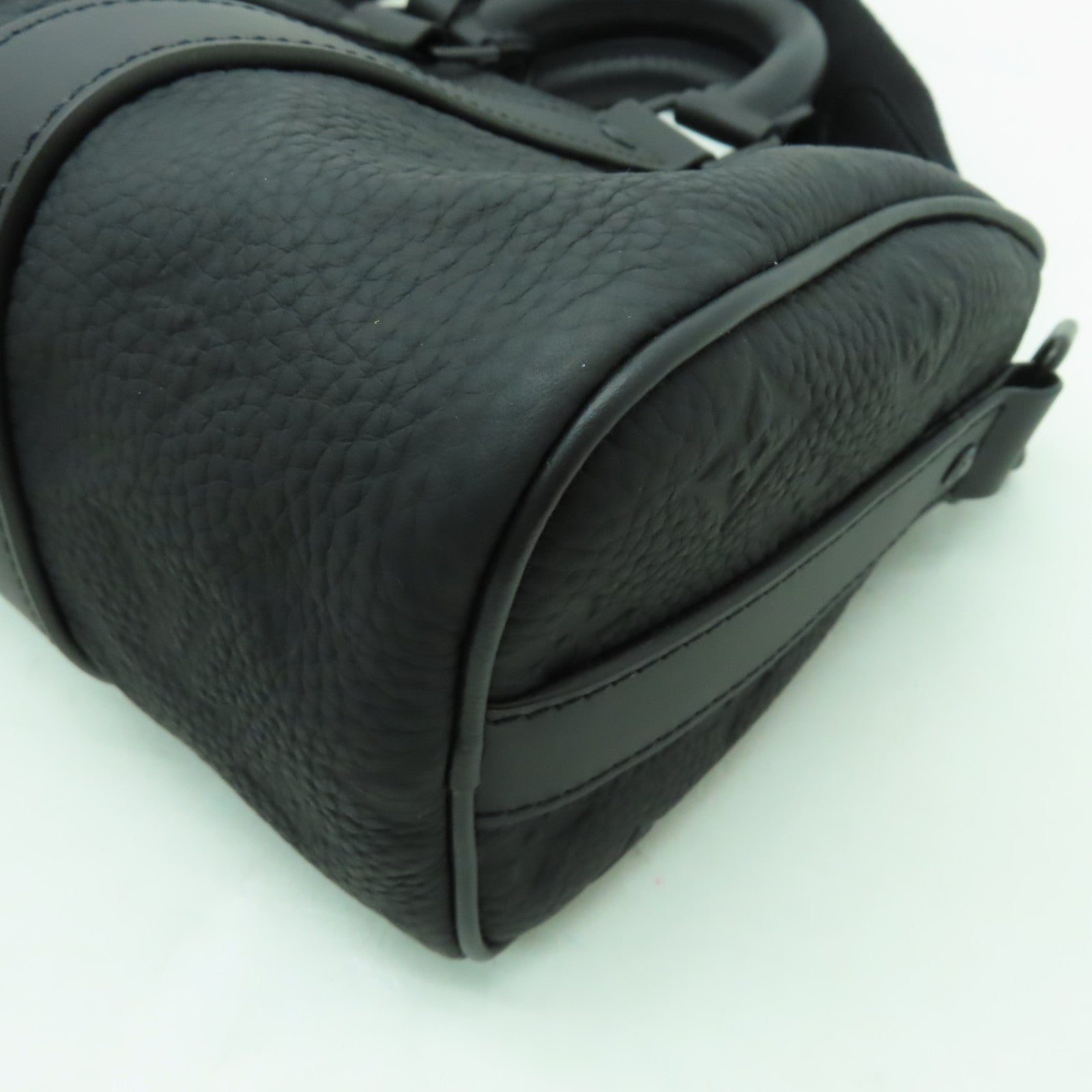 LOUIS VUITTON Taurillon Monogram Keepall Bandouliere 25手挽肩背兩用袋黑色