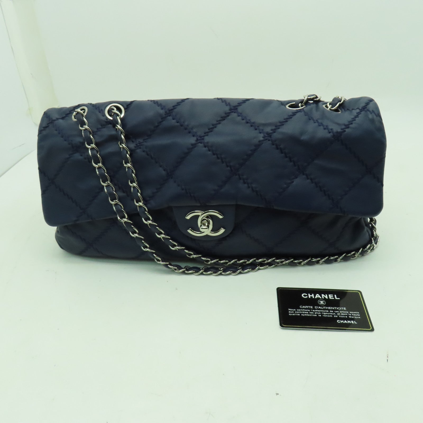 CHANEL 菱格牛皮皮革Chain Shoulder銀扣鏈帶肩背袋深藍色
