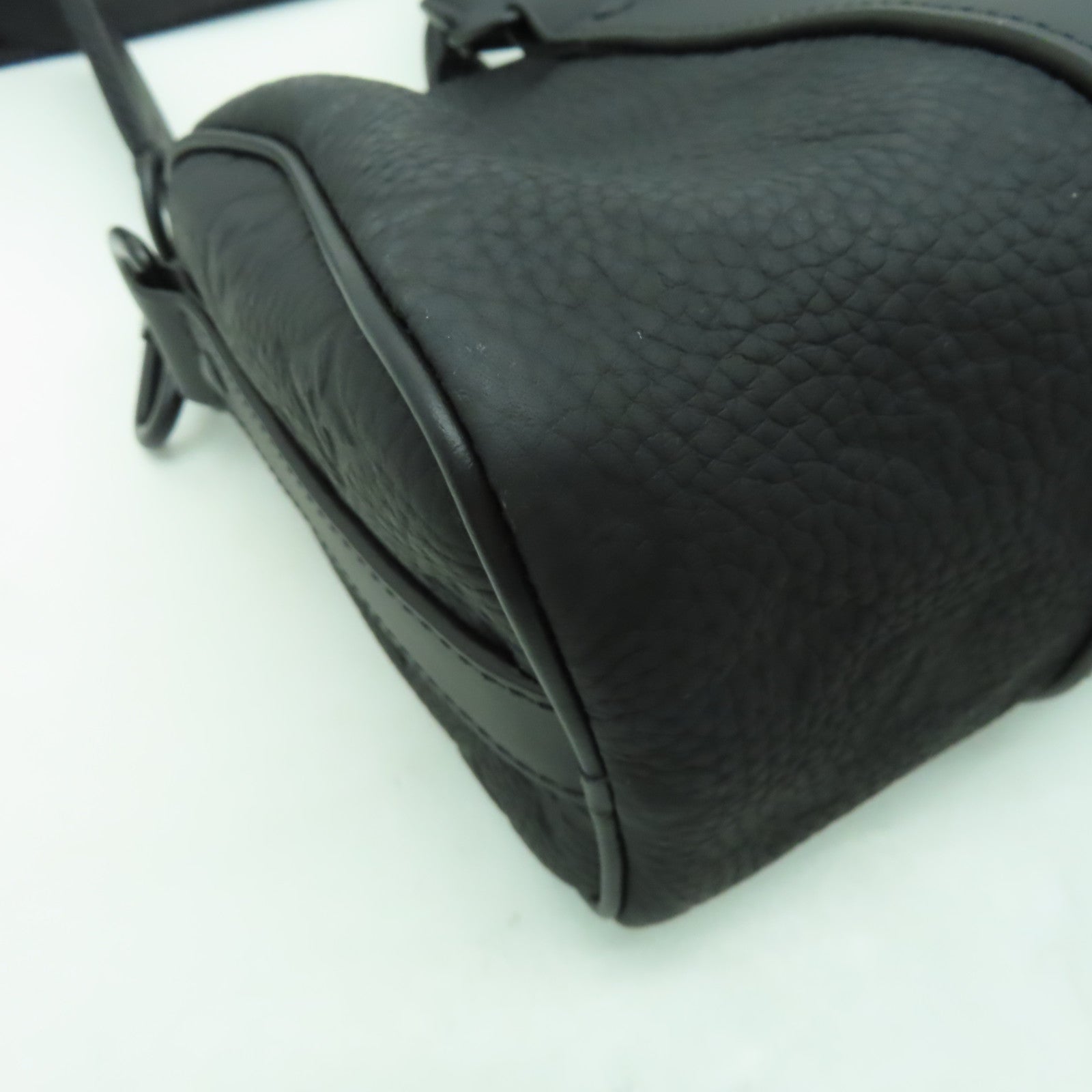 LOUIS VUITTON Taurillon Monogram Keepall Bandouliere 25手挽肩背兩用袋黑色