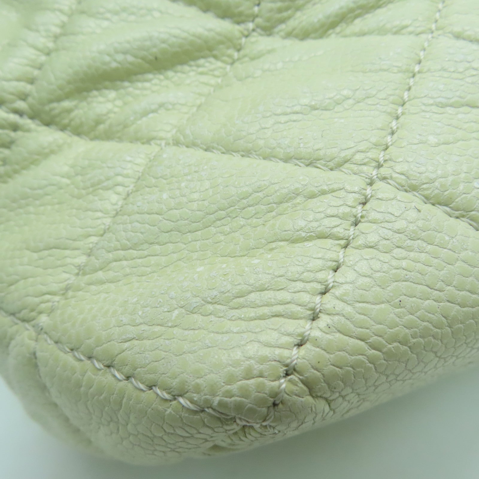 CHANEL 【激减优惠】菱格牛皮皮革Shoulder Bag银扣肩背袋米色