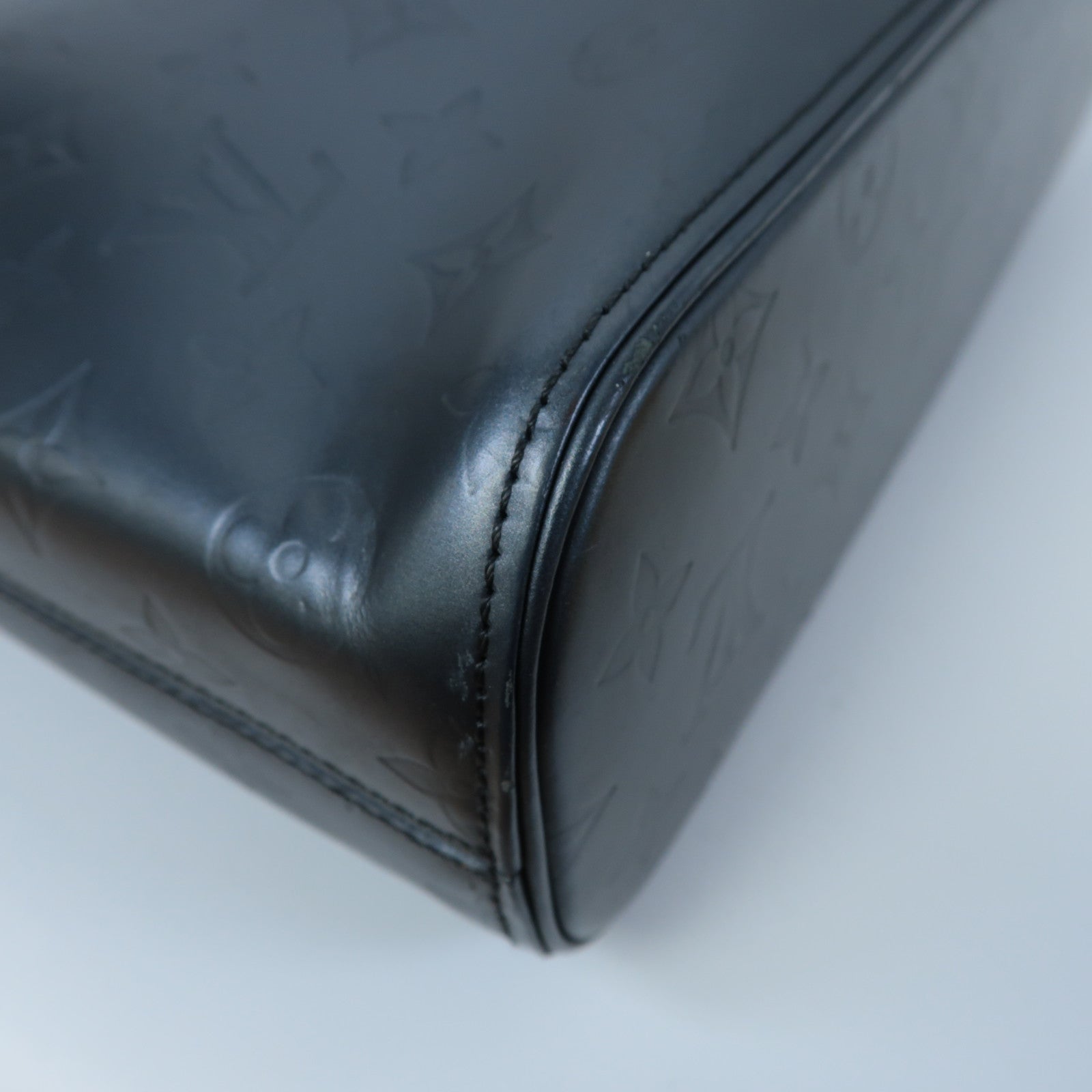 LOUIS VUITTON Monogram Mat Satter Shoulder Bag銀扣肩背袋銀灰色