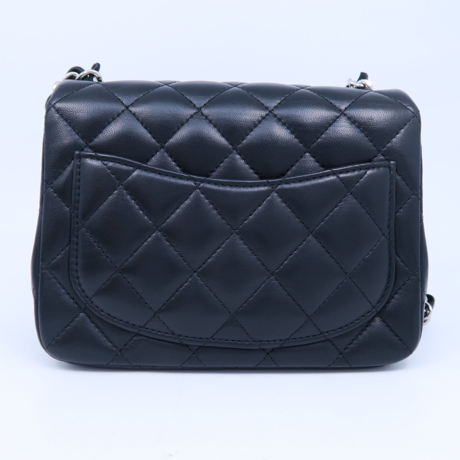 CHANEL 菱格羊皮皮革Mini Square銀扣鏈帶肩背袋黑色– Brand Off CHANEL 菱格羊皮皮革Mini Square銀扣鏈帶肩背袋黑色– Brand Off
