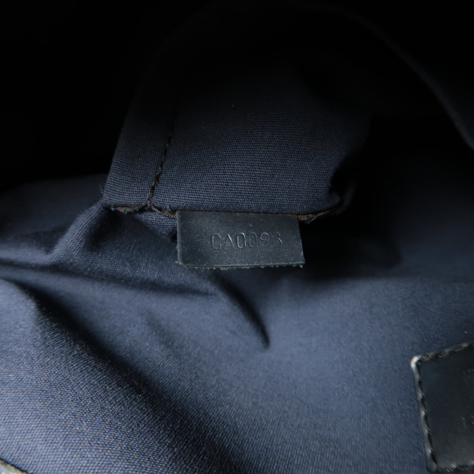 LOUIS VUITTON Monogram Mat Satter Shoulder Bag銀扣肩背袋銀灰色