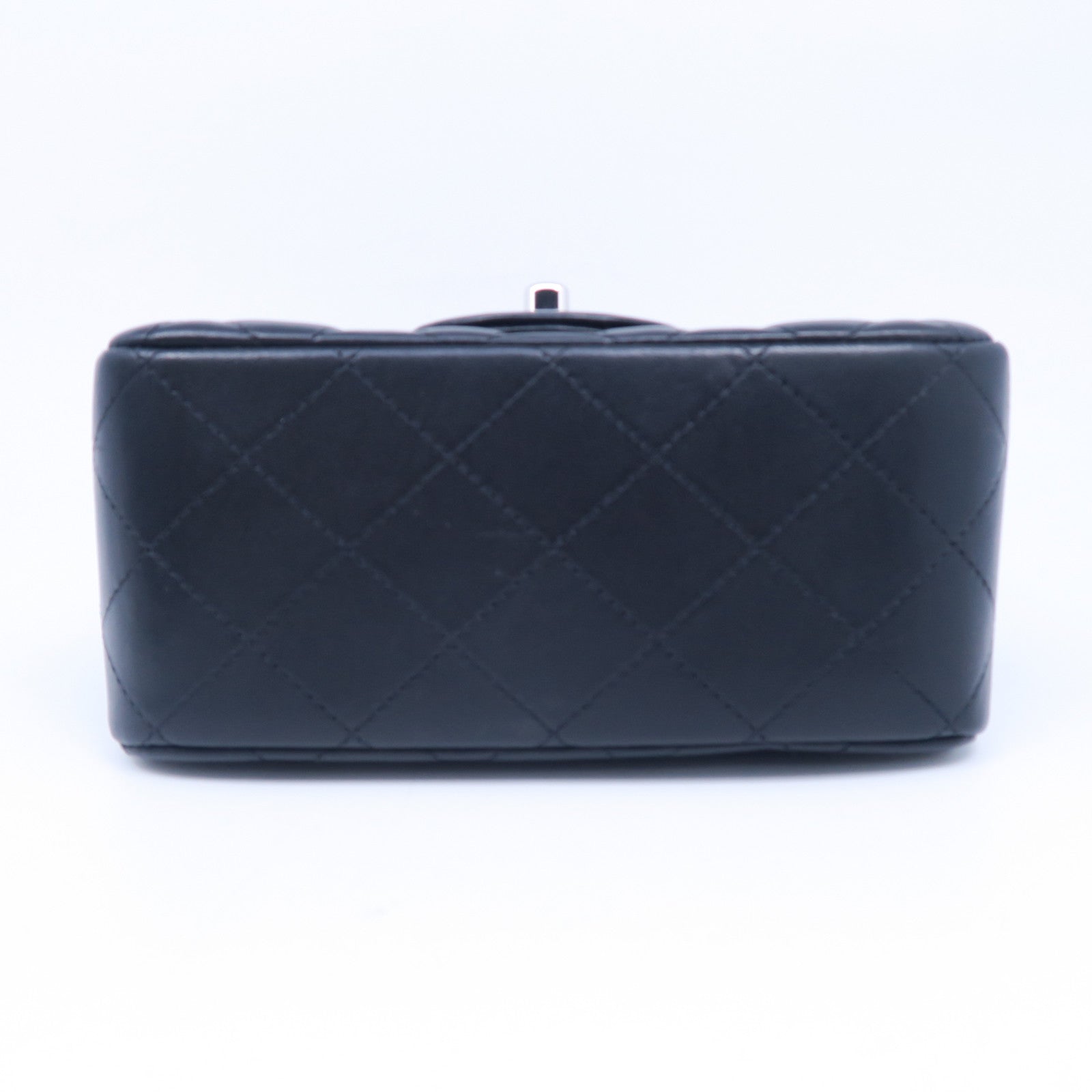 CHANEL 菱格羊皮皮革Mini Square銀扣鏈帶肩背袋黑色