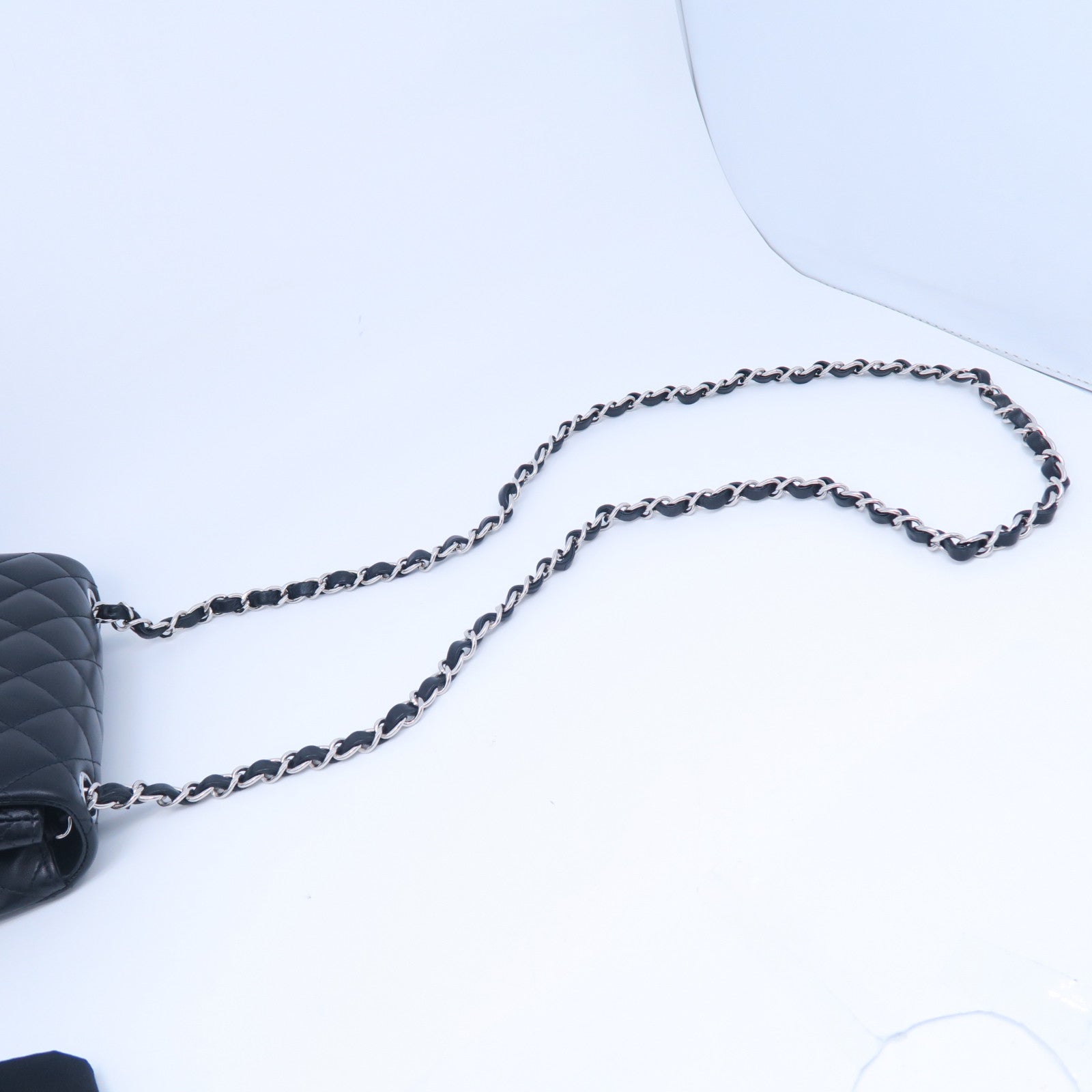 CHANEL 菱格羊皮皮革Mini Square銀扣鏈帶肩背袋黑色