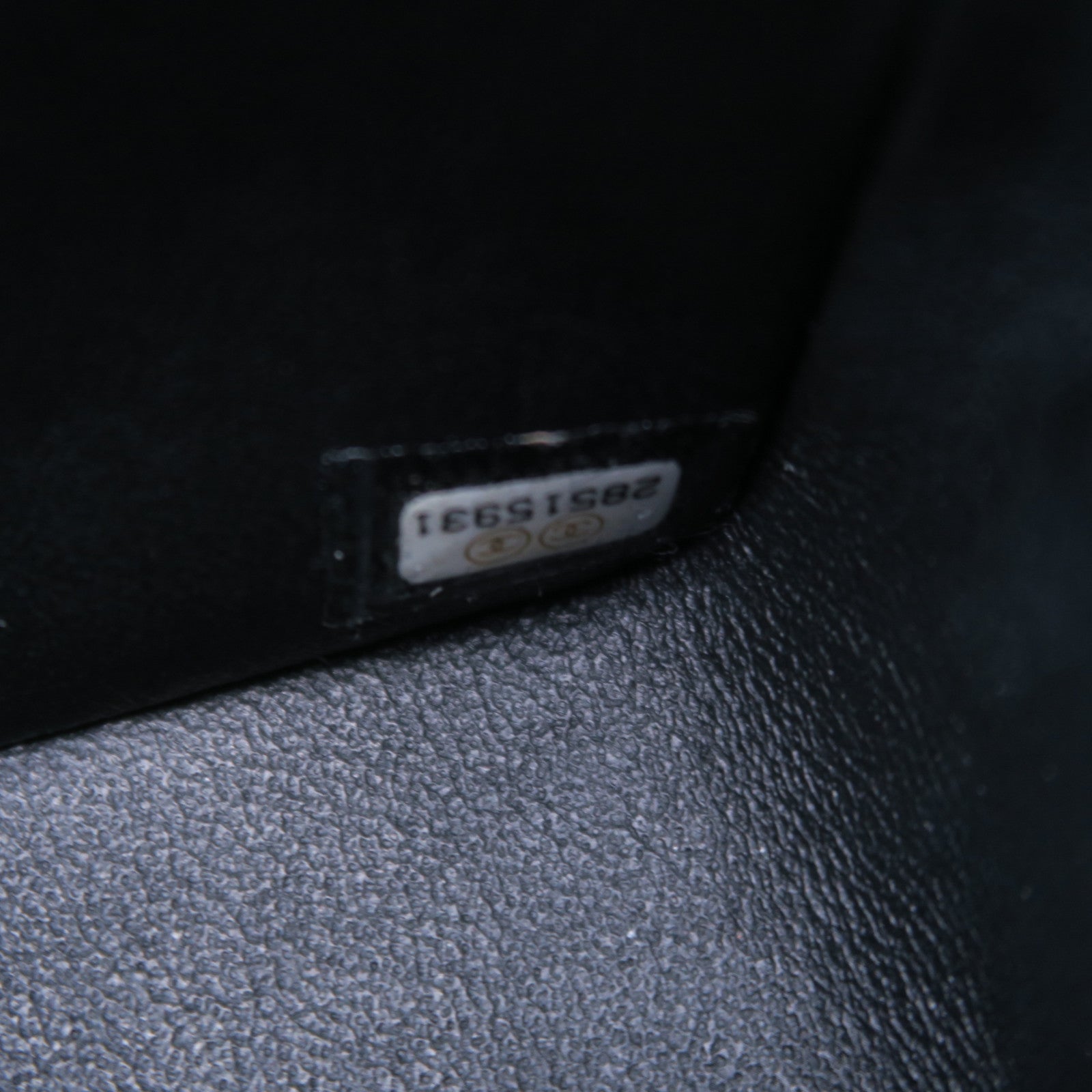 CHANEL 菱格羊皮皮革Mini Square銀扣鏈帶肩背袋黑色