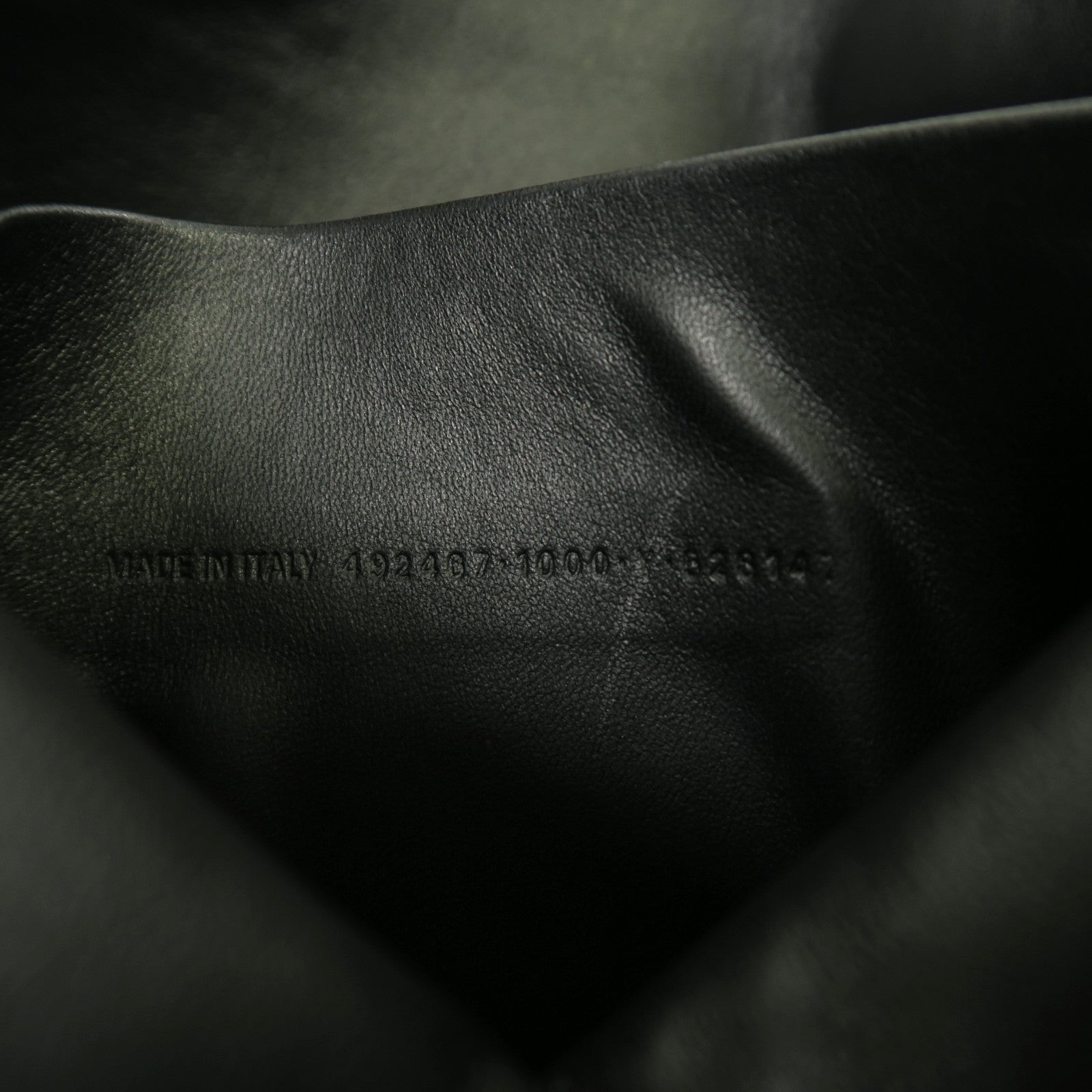 BALENCIAGA 牛皮皮革Clutch銀扣手拿包黑色