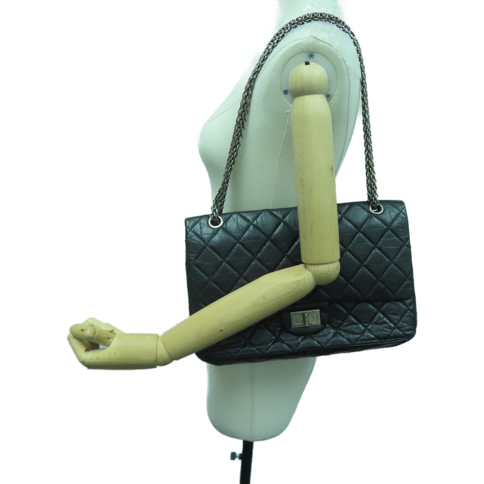 CHANEL [Sharp Discount] Lingge Aged Calf Leather 2.55 Chain Shoulder Silver Buckle Shoulder Bag Black
