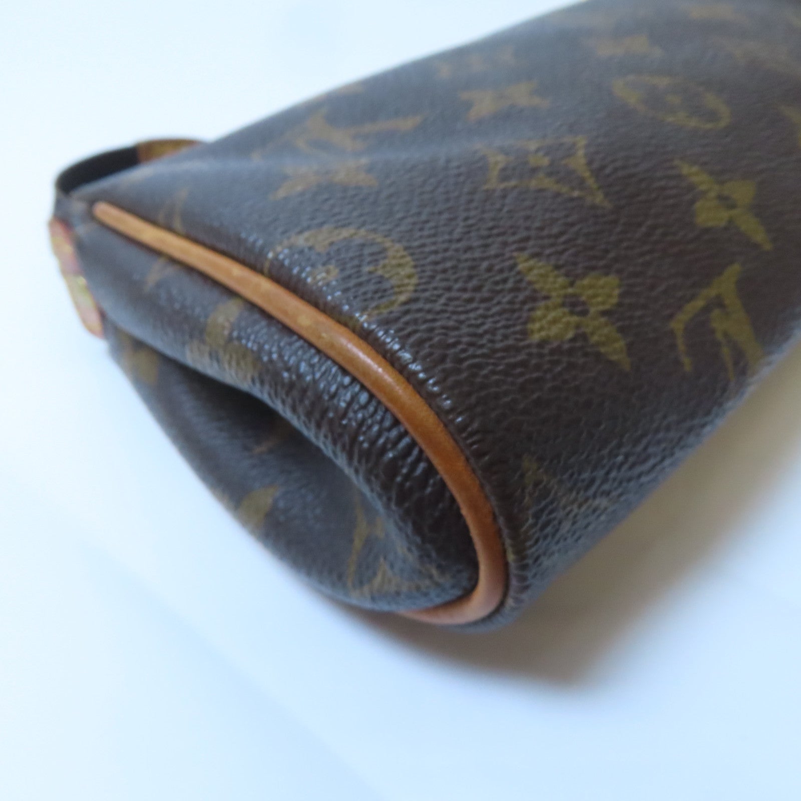 LOUIS VUITTON Monogram Eva金扣肩背袋啡色