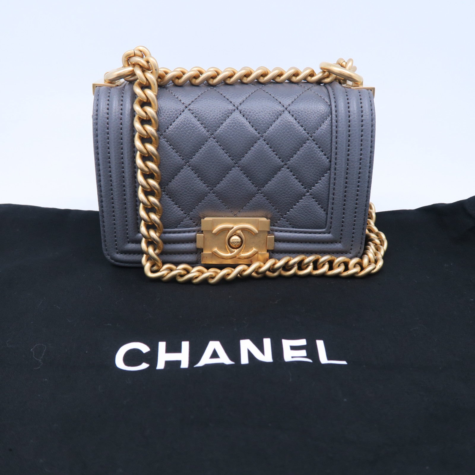 CHANEL 菱格牛皮皮革Mini Boy金扣鏈帶肩背袋灰色