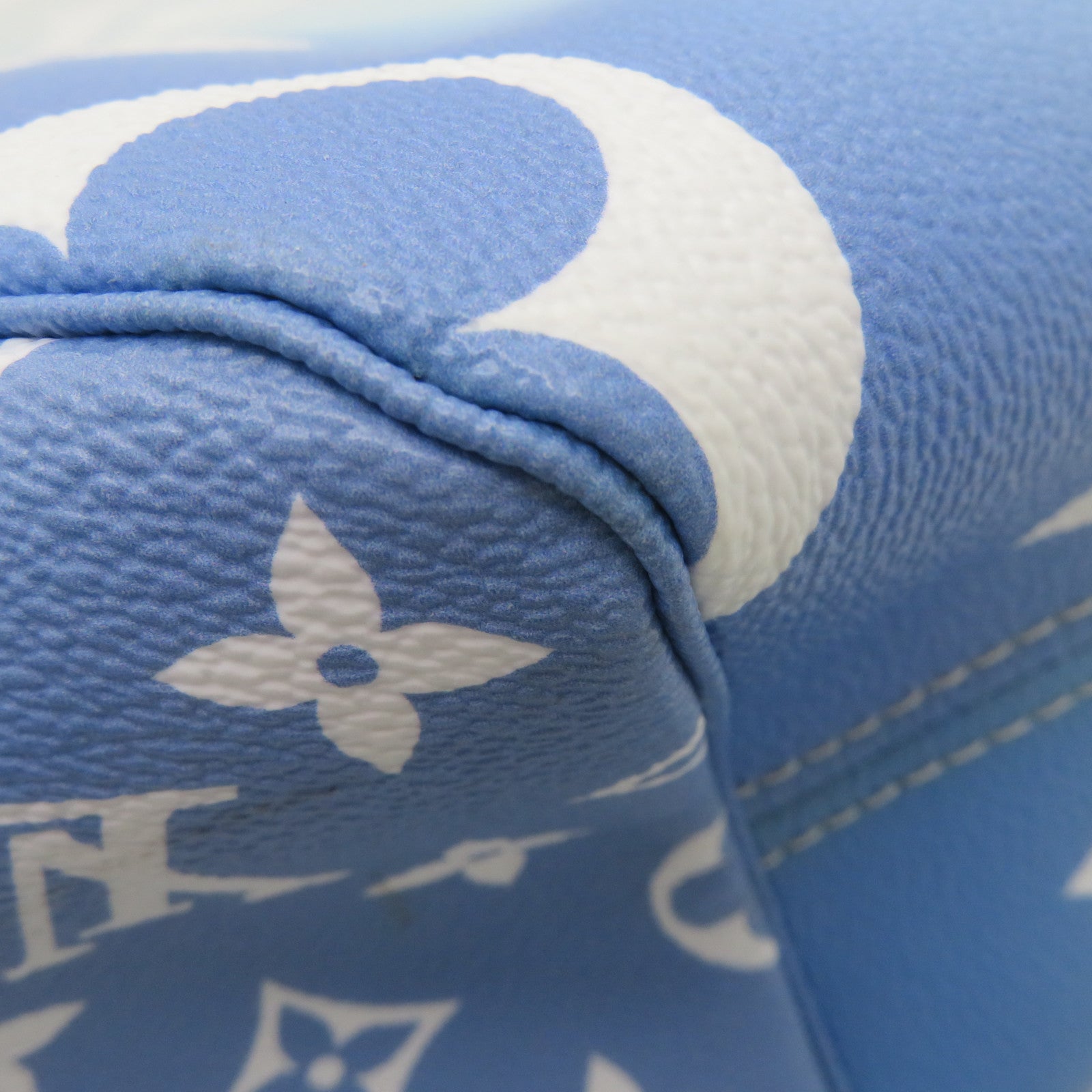 LOUIS VUITTON Monogram Giant Neverfull MM Tote Bag Light Blue/Color