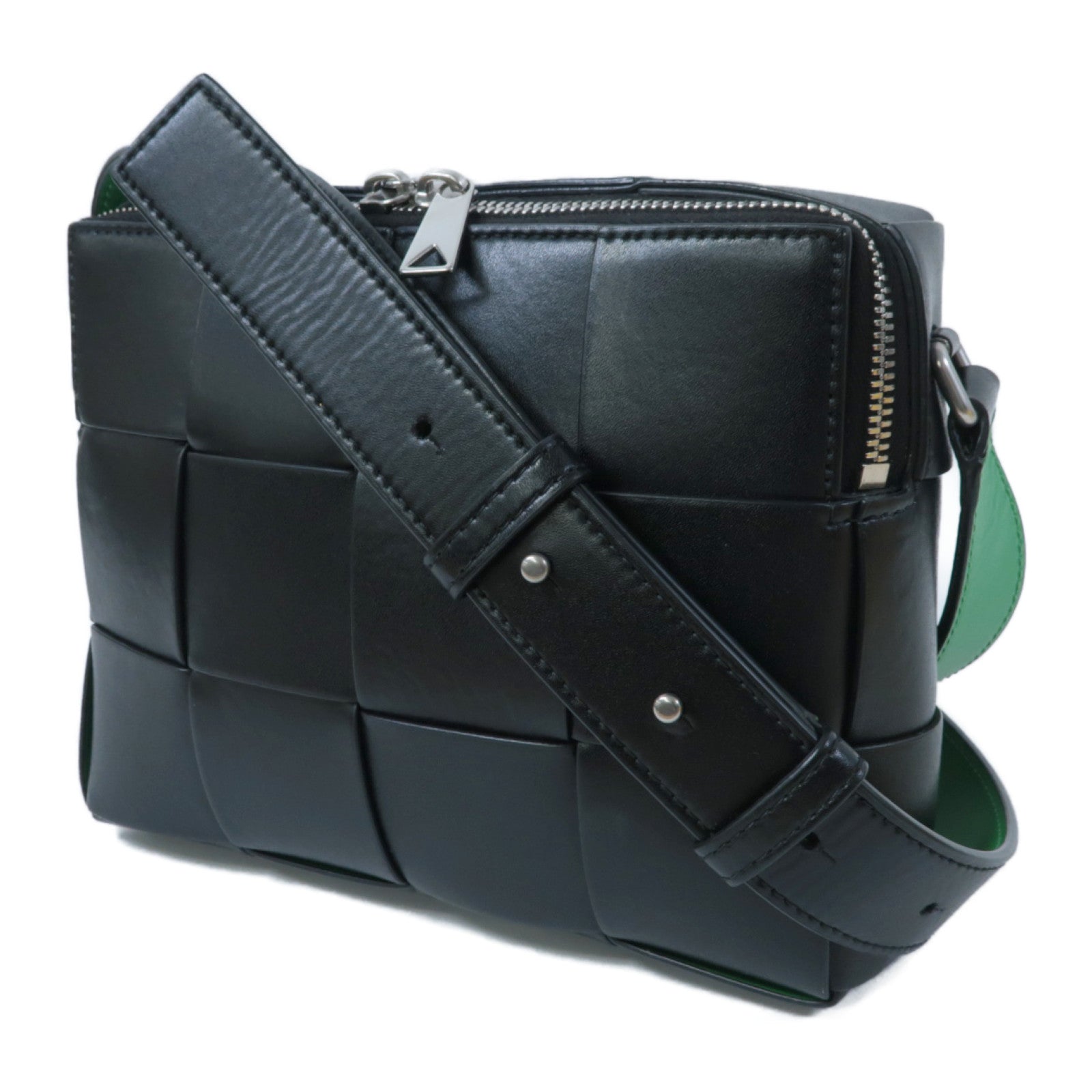 BOTTEGA VENETA 織紋牛皮皮革Cassette Camera Bag銀扣肩背袋黑色/綠色