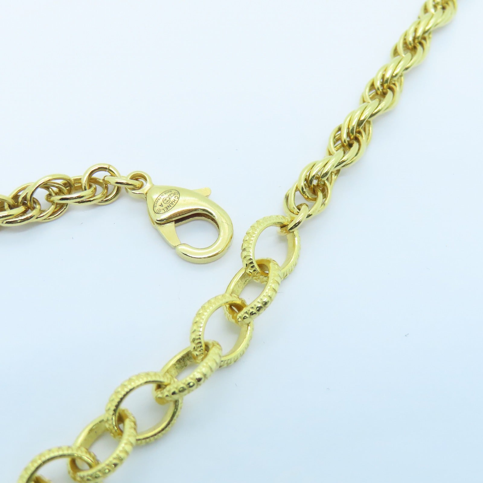 CHANEL Metal Necklace Gold/White/Pink