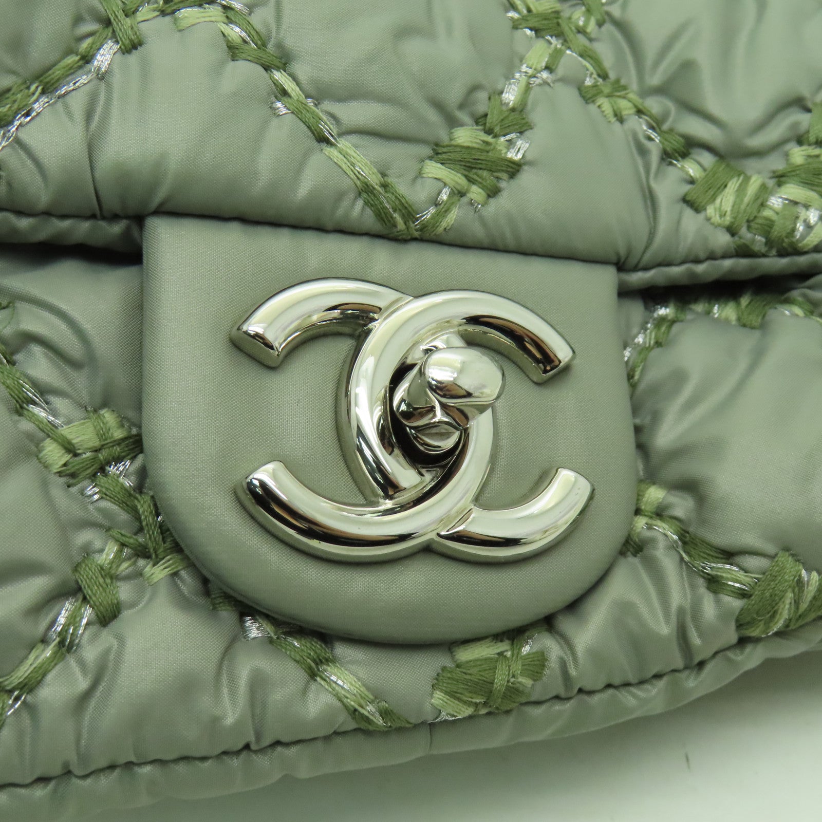 CHANEL 菱格尼龍Chain Shoulder銀扣鏈帶肩背袋綠色