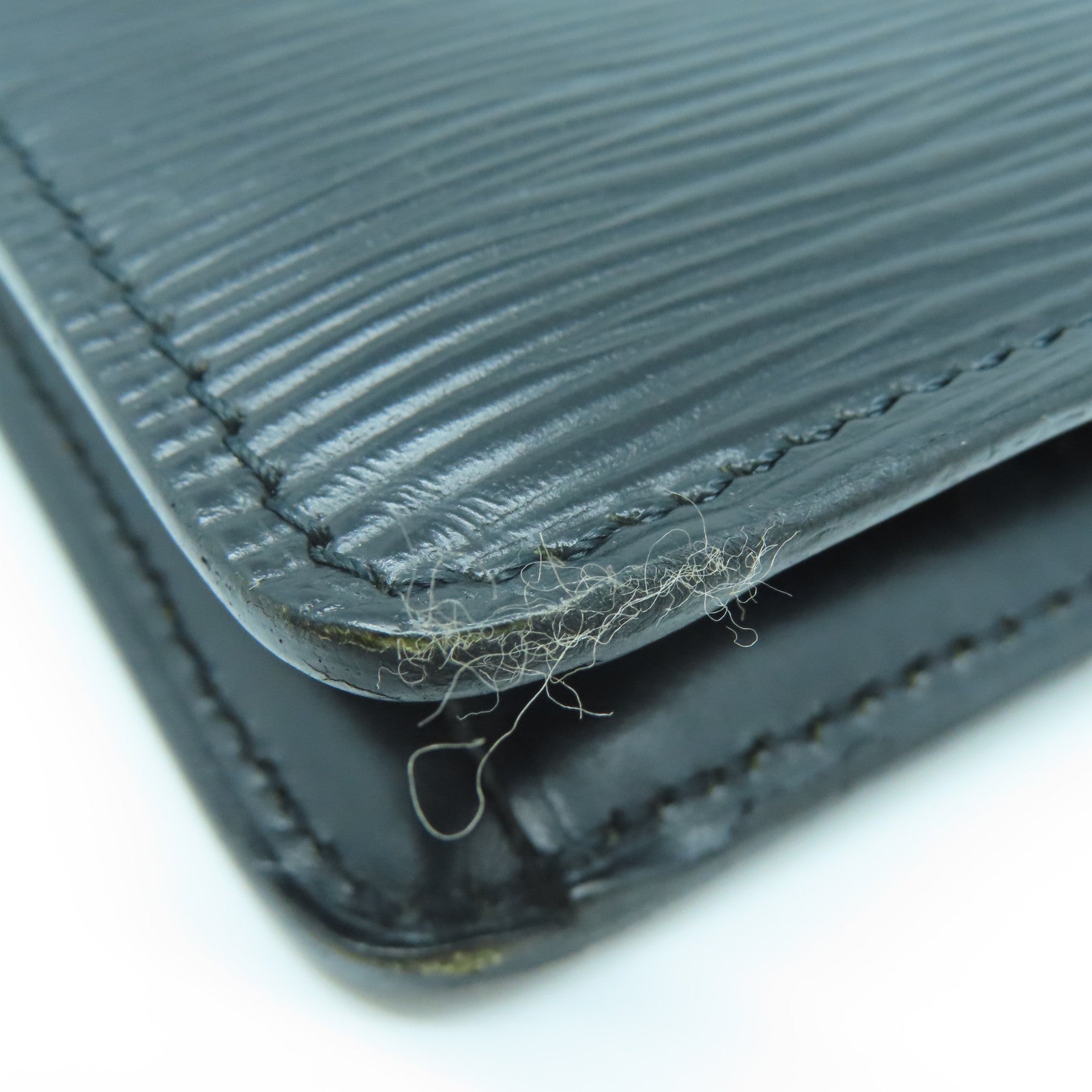 LOUIS VUITTON Epi Pochette Sellier Dragonne Pouch金扣手拿包黑色