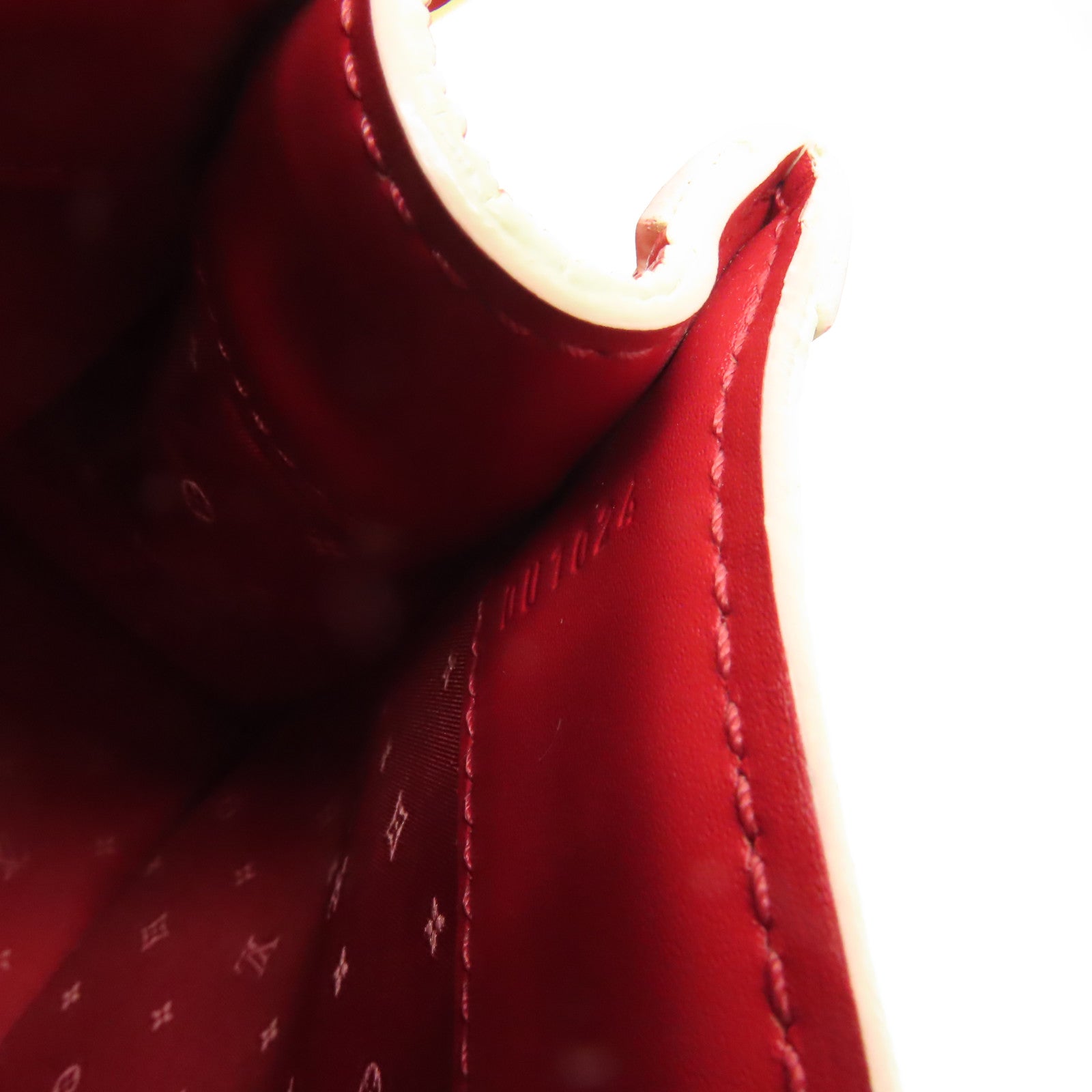 LOUIS VUITTON 牛皮皮革L'Aimable金扣肩背袋紅色