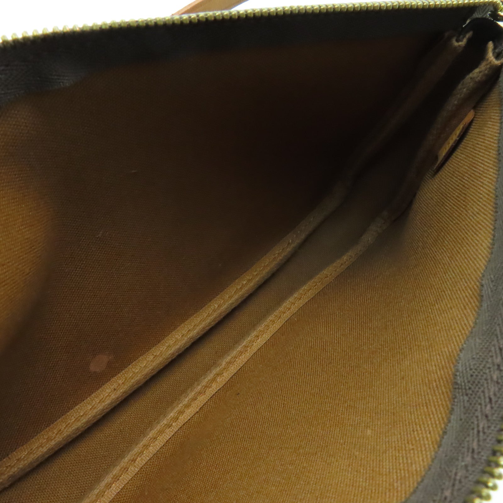 LOUIS VUITTON Monogram Pochette Accessories金扣手提包啡色