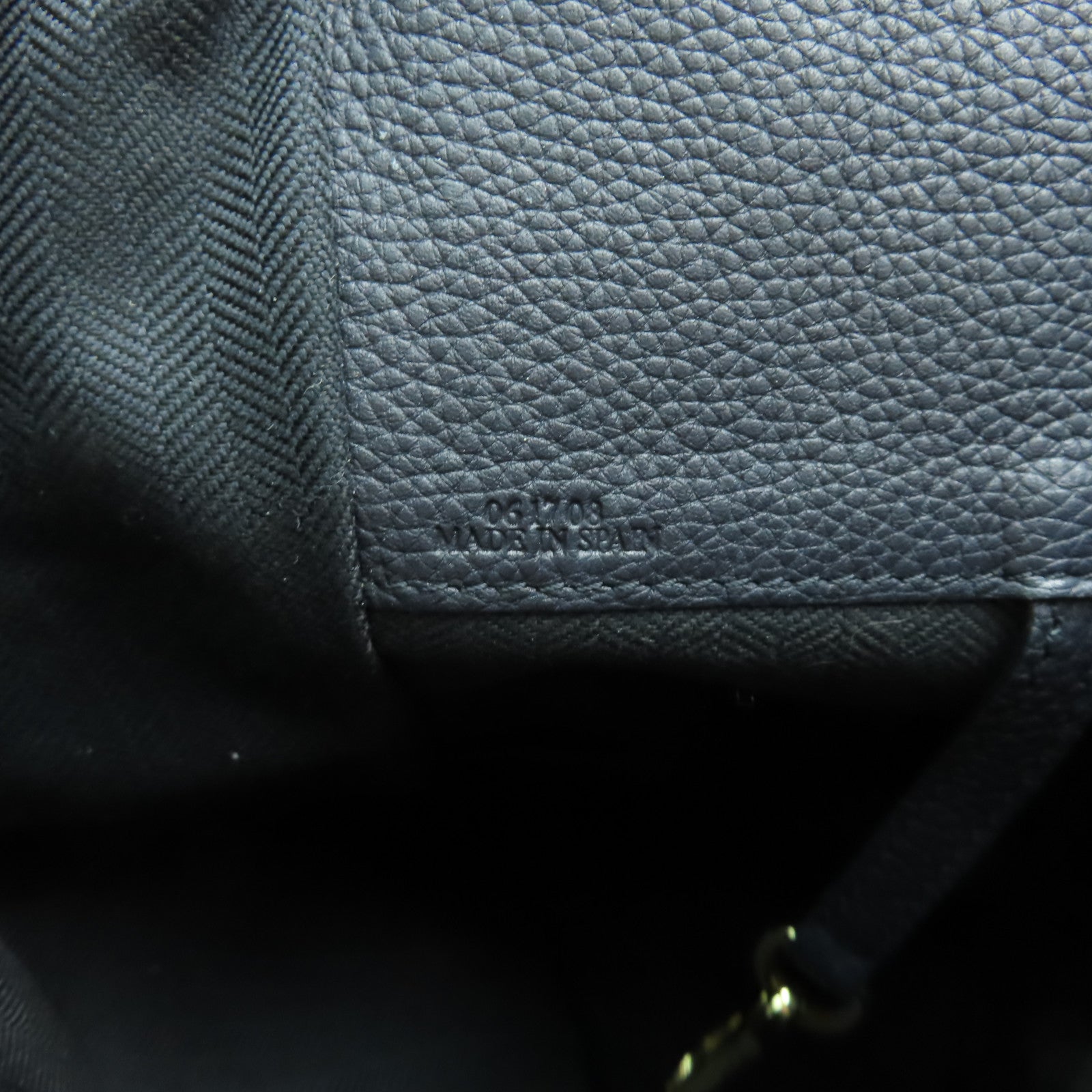 LOEWE 牛皮皮革Hammock Medium金扣手挽肩背兩用袋黑色