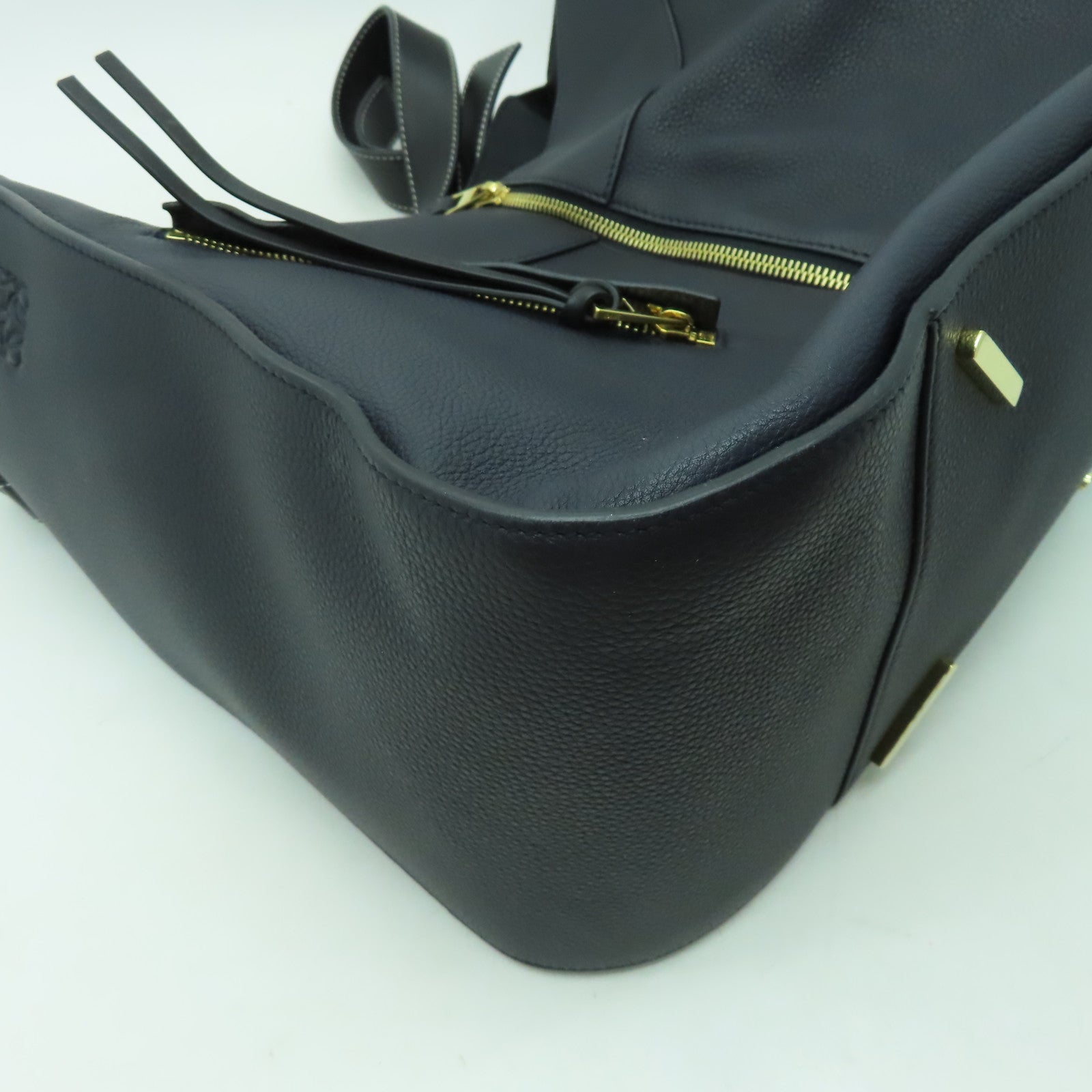 LOEWE 牛皮皮革Hammock Medium金扣手挽肩背兩用袋黑色