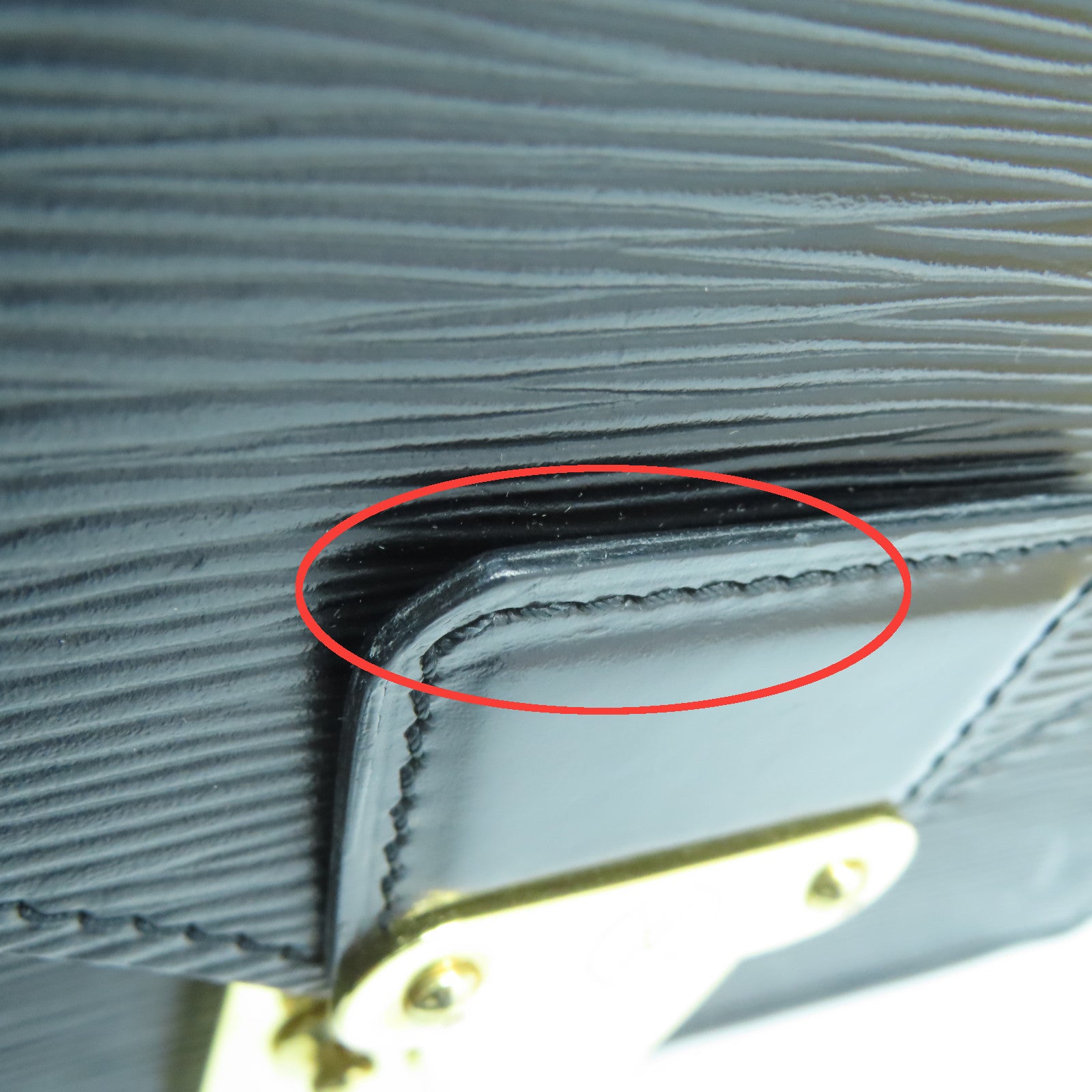 LOUIS VUITTON Epi Pochette Sellier Dragonne Pouch金扣手拿包黑色