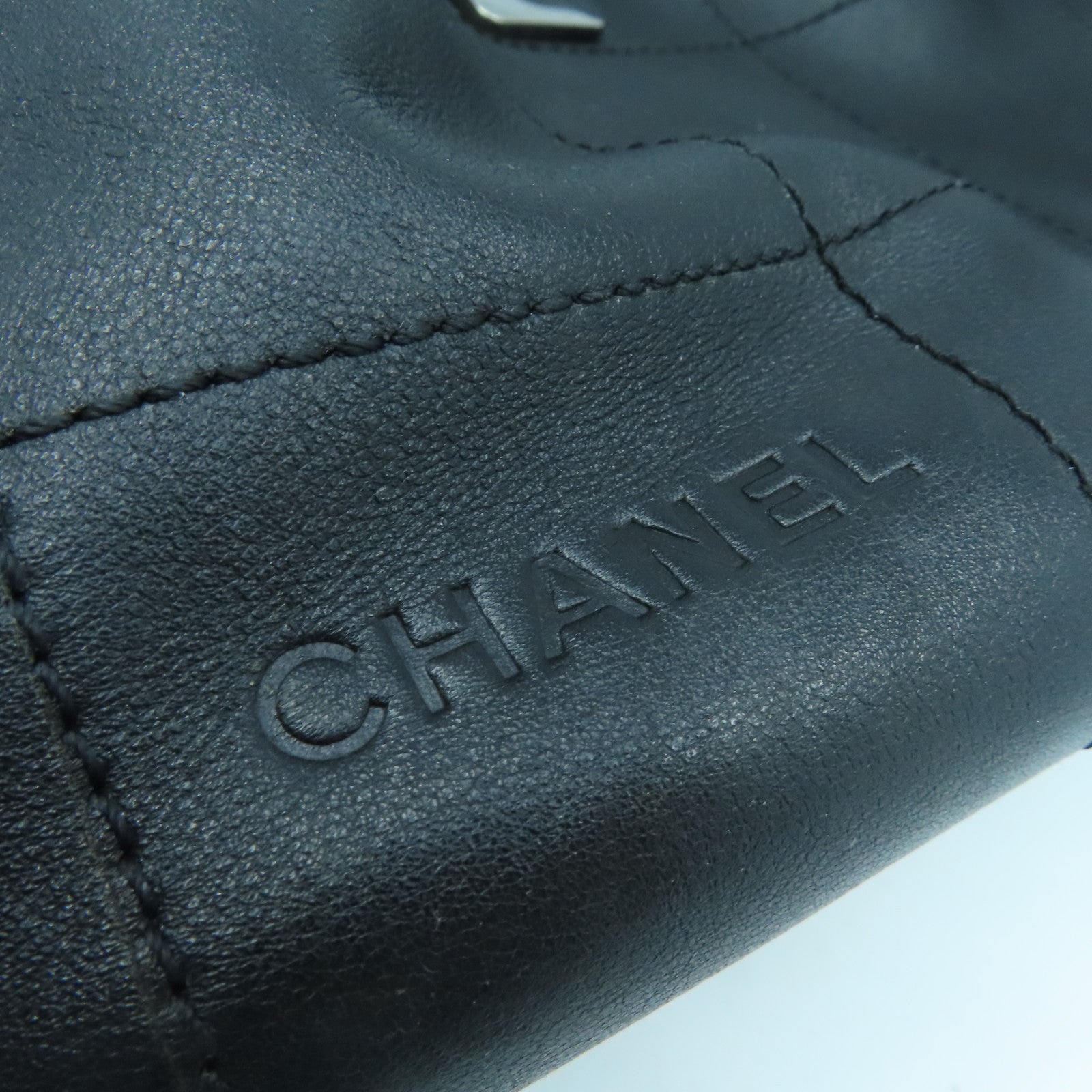 CHANEL cowhide leather Handbag silver buckle handle bag black