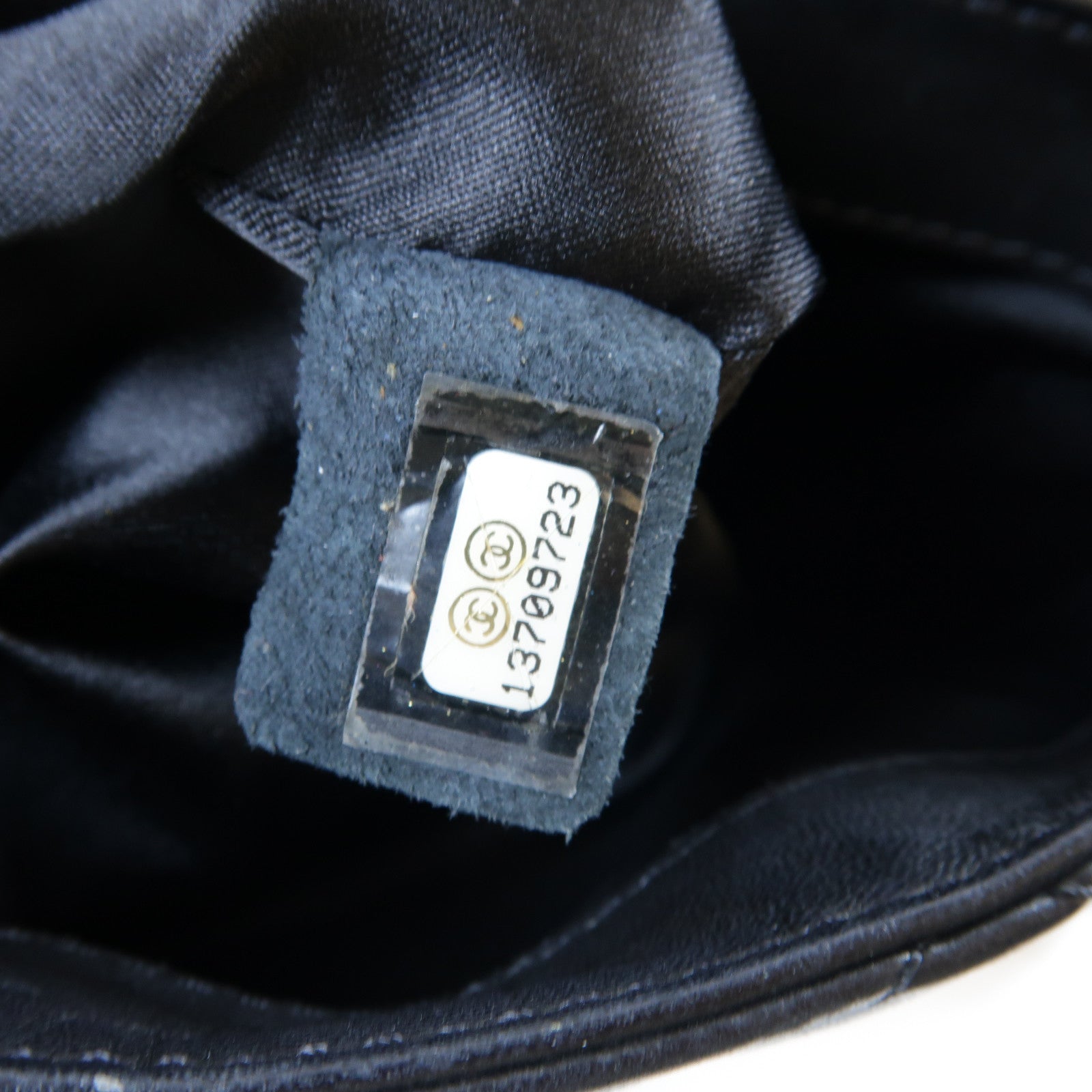 CHANEL 菱格牛皮皮革Chain Shoulder Bag銀扣鏈帶肩背袋黑色