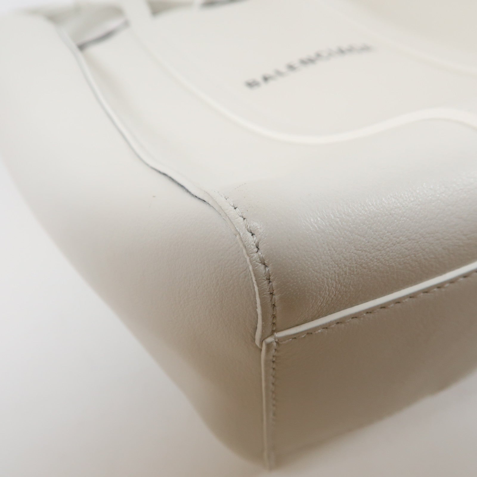 BALENCIAGA 牛皮皮革Tote Bag銀扣手挽肩背兩用袋白色