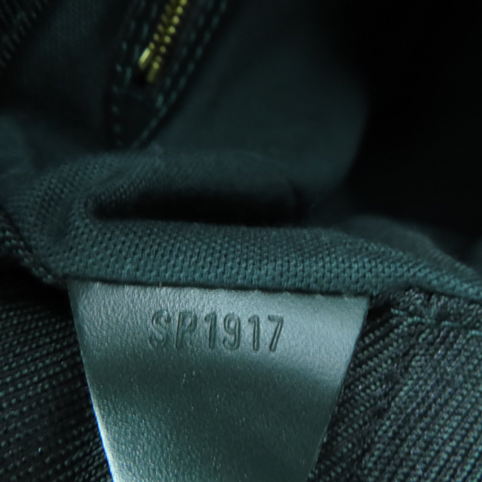 LOUIS VUITTON Tiga Classiar Backpack金扣背包绿色
