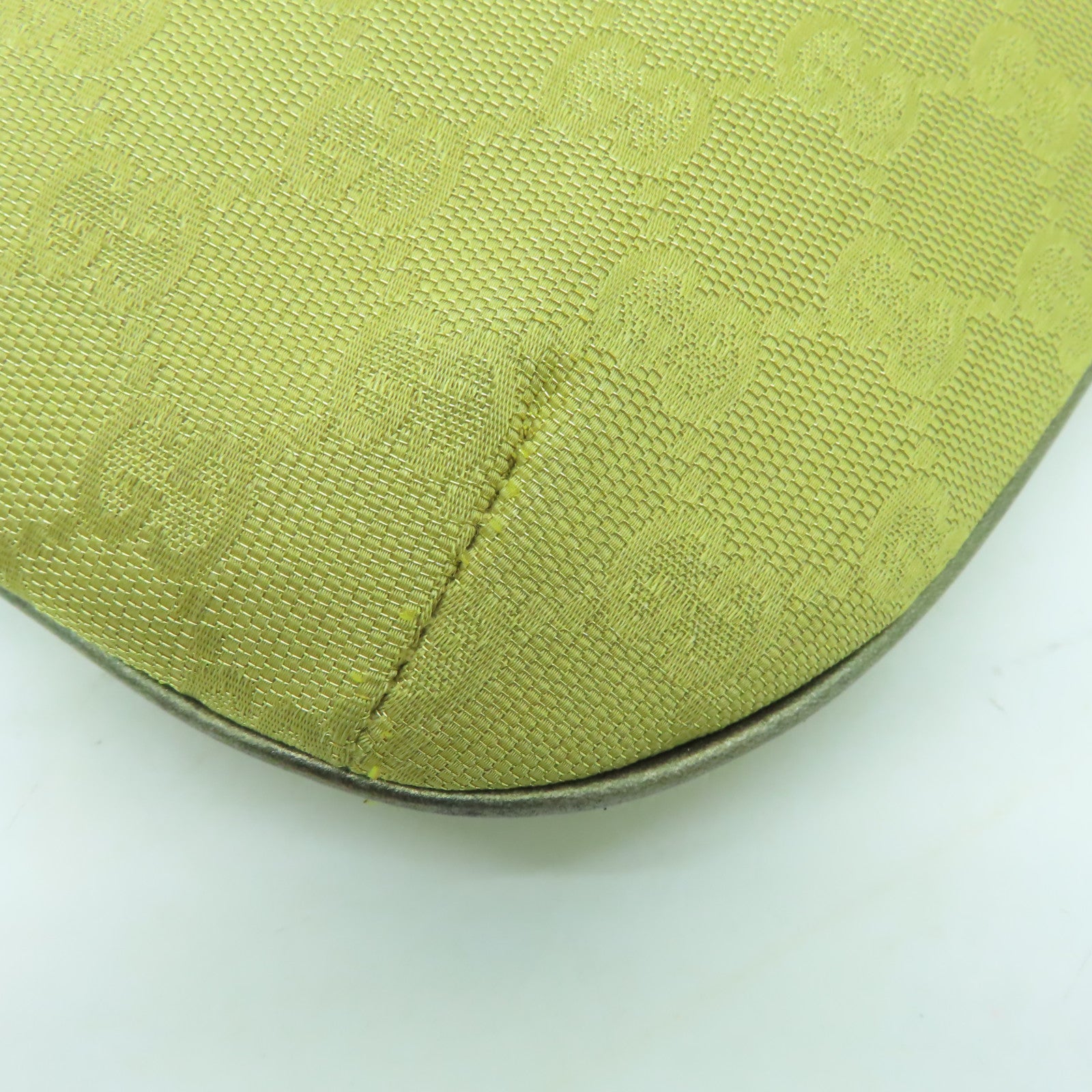 GUCCI 帆布Shoulder Bag金扣肩背袋金色