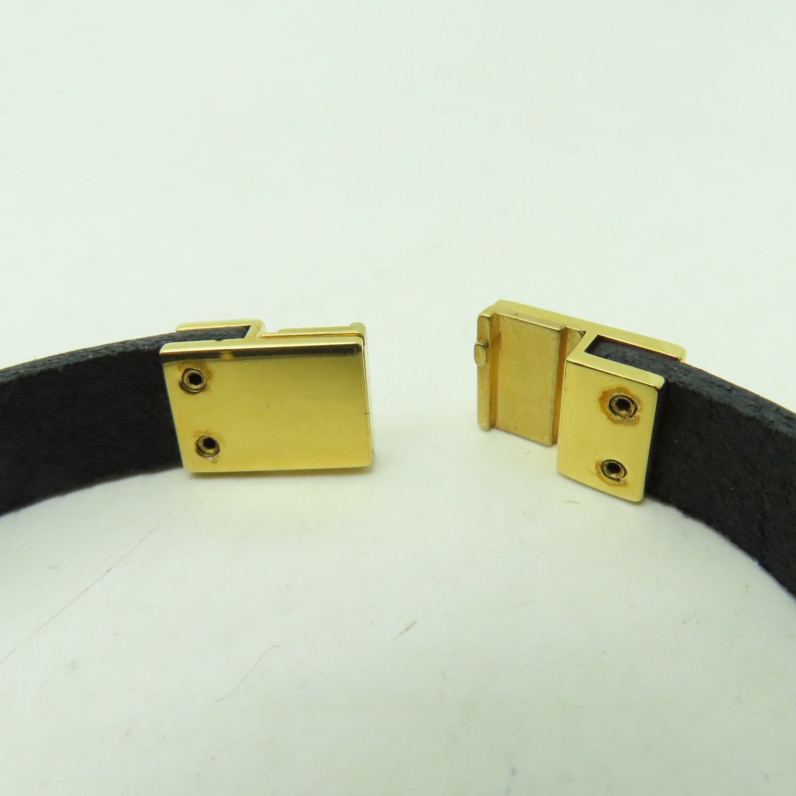 SAINT LAURENT 牛皮皮革Bracelet金扣手帶黑色