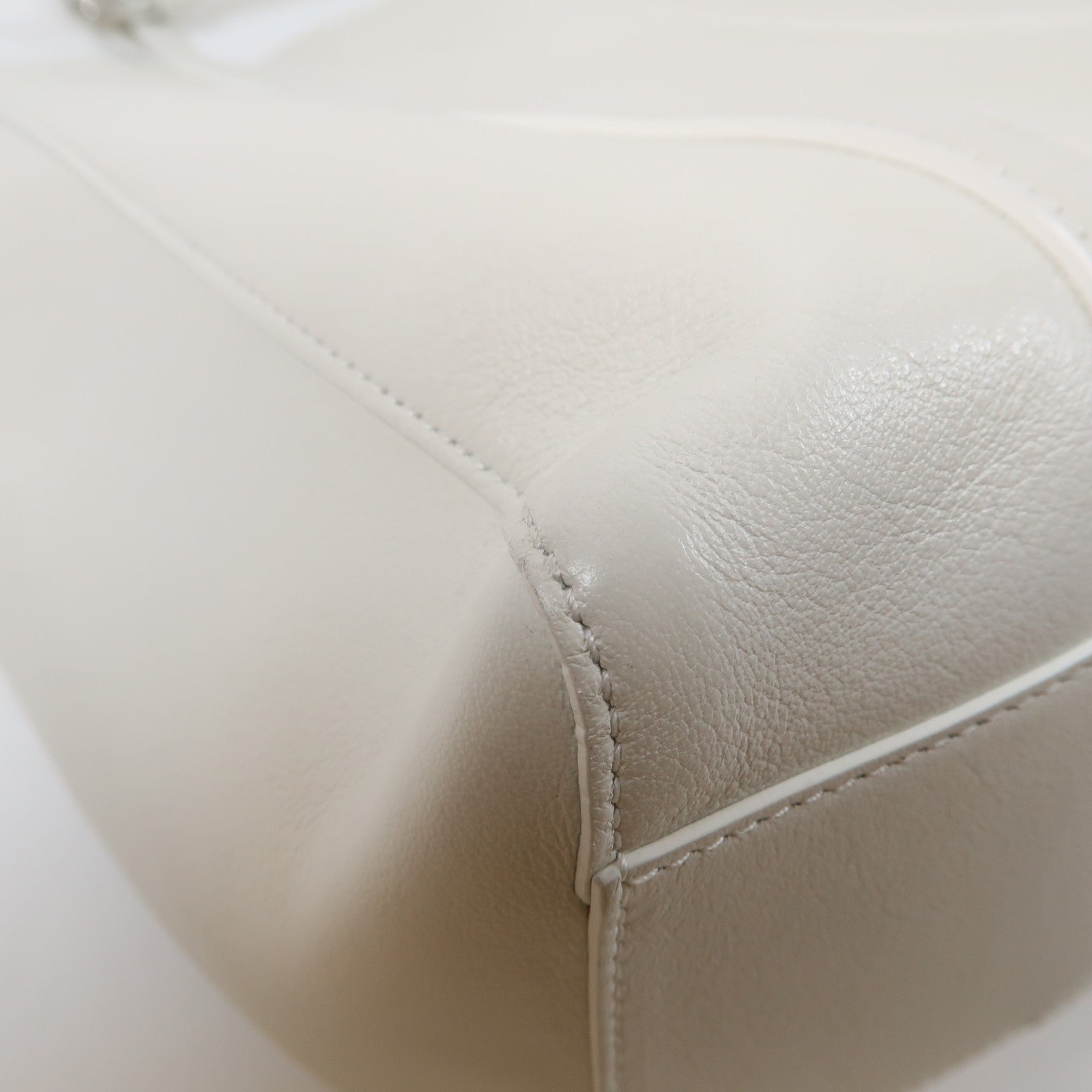 BALENCIAGA 牛皮皮革Tote Bag銀扣手挽肩背兩用袋白色