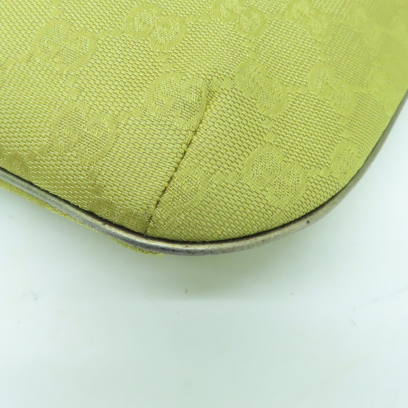 GUCCI 帆布Shoulder Bag金扣肩背袋金色
