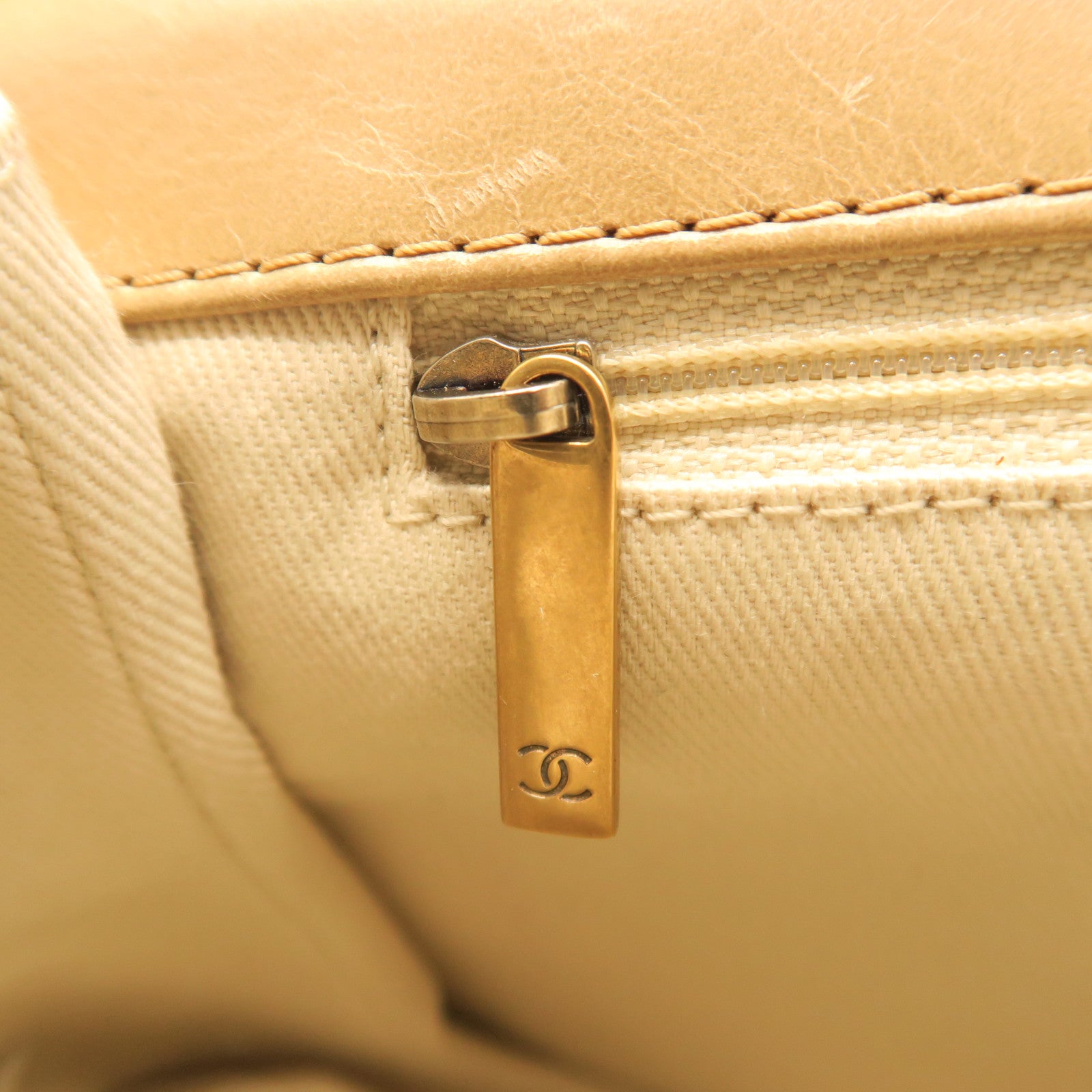 CHANEL rhombic cowhide leather Chain Shoulder silver buckle chain shoulder bag beige