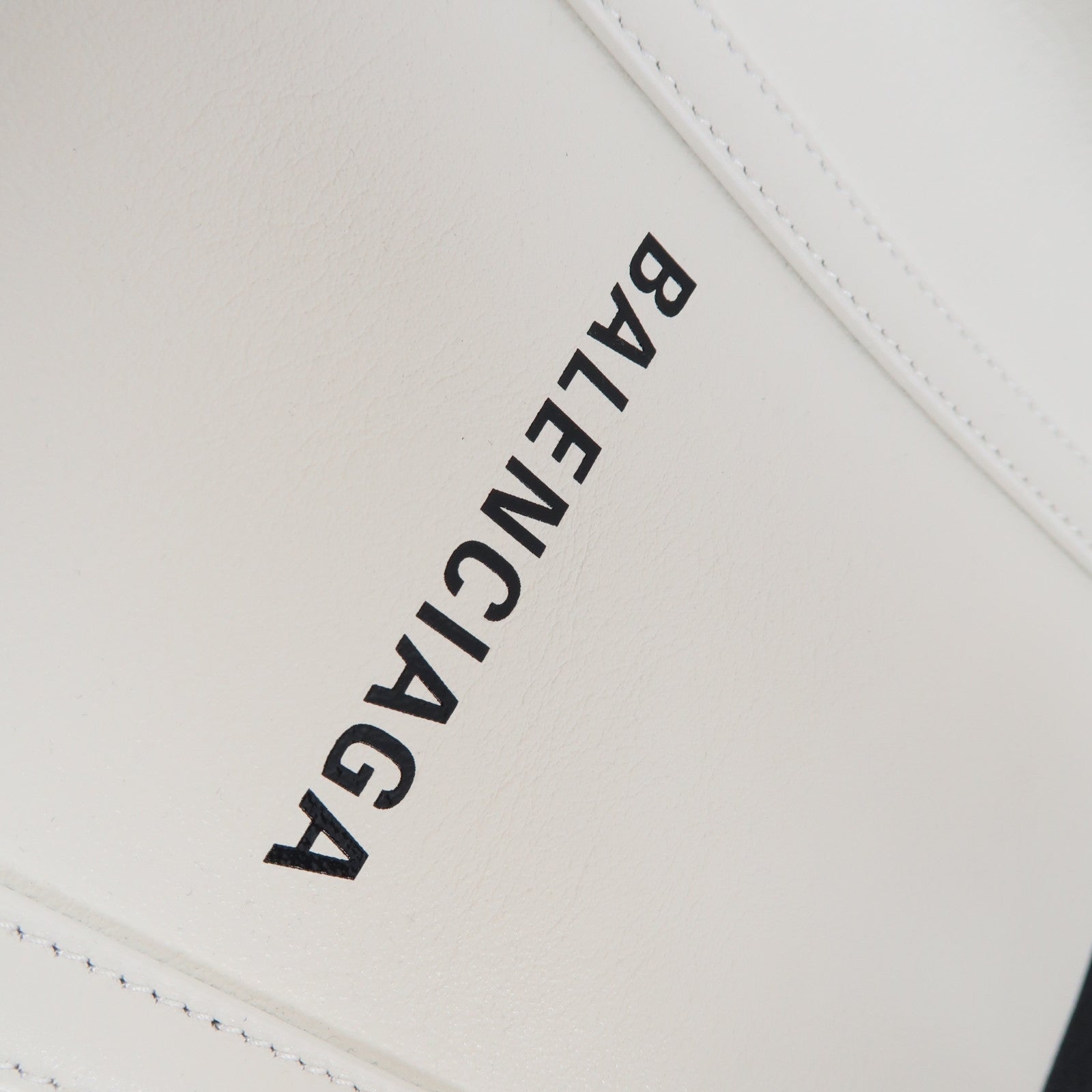 BALENCIAGA 牛皮皮革Tote Bag銀扣手挽肩背兩用袋白色