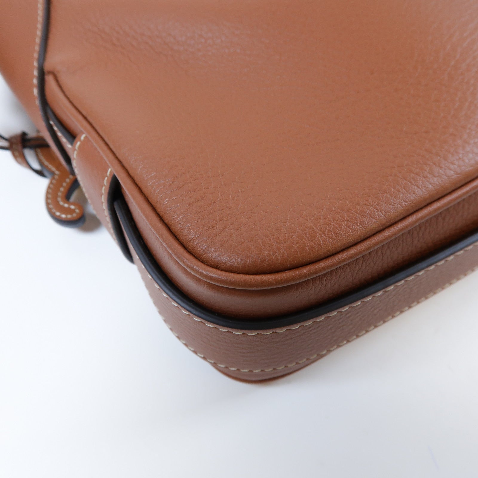 CELINE 牛皮皮革Romy金扣肩背袋啡色