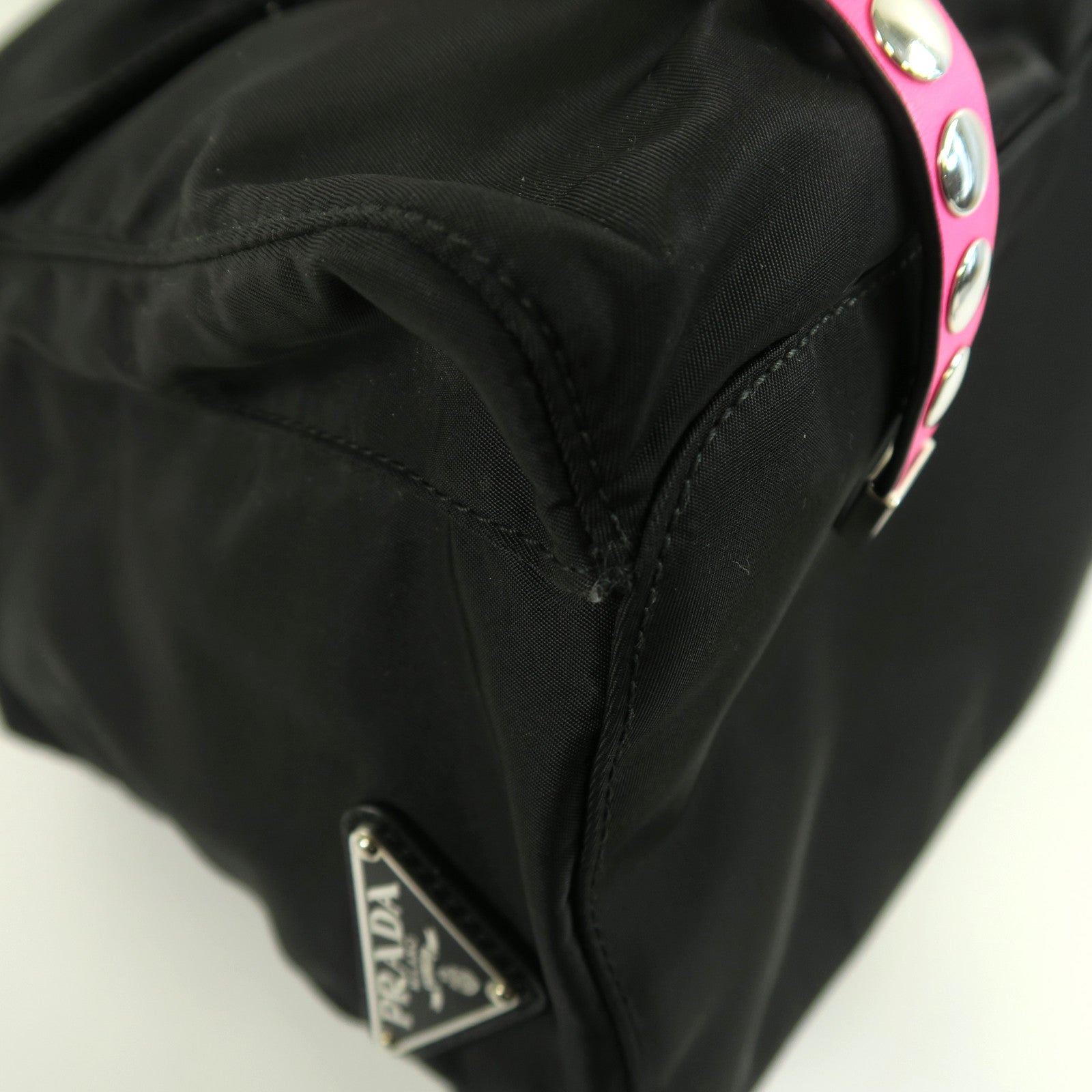 PRADA 尼龍Backpack銀扣背包黑色/粉紅色