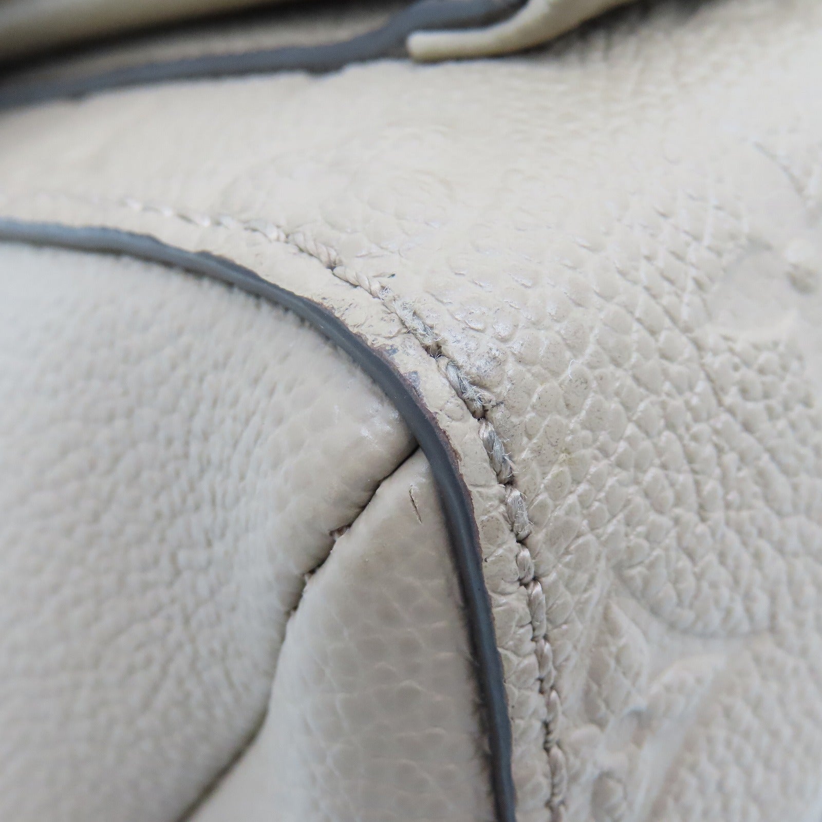 LOUIS VUITTON Monogram Empreinte Vavin PM金扣肩背袋米色