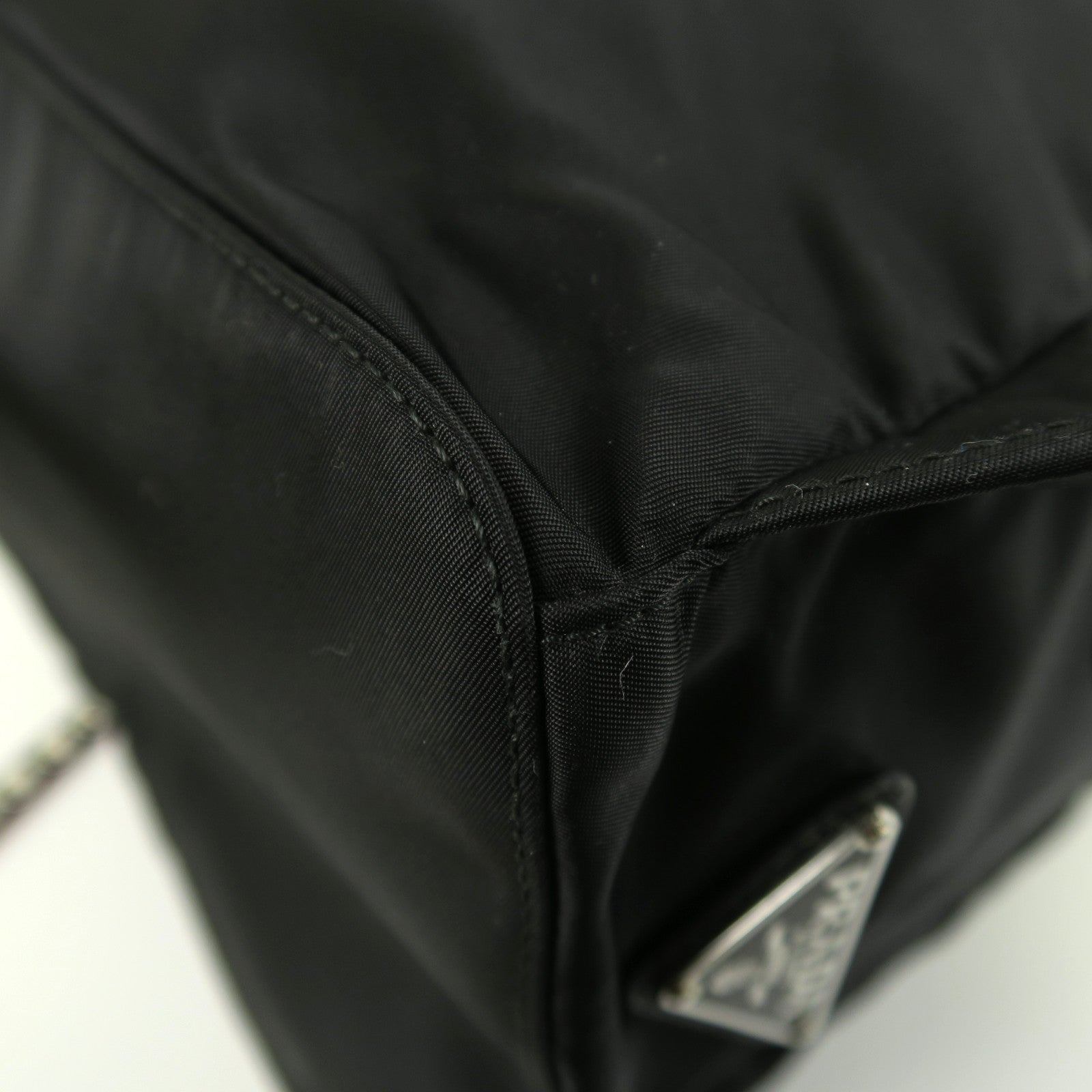 PRADA 尼龍Backpack銀扣背包黑色/粉紅色